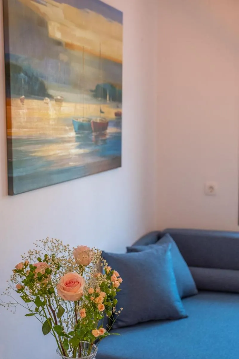 Serenity Luxe Suites