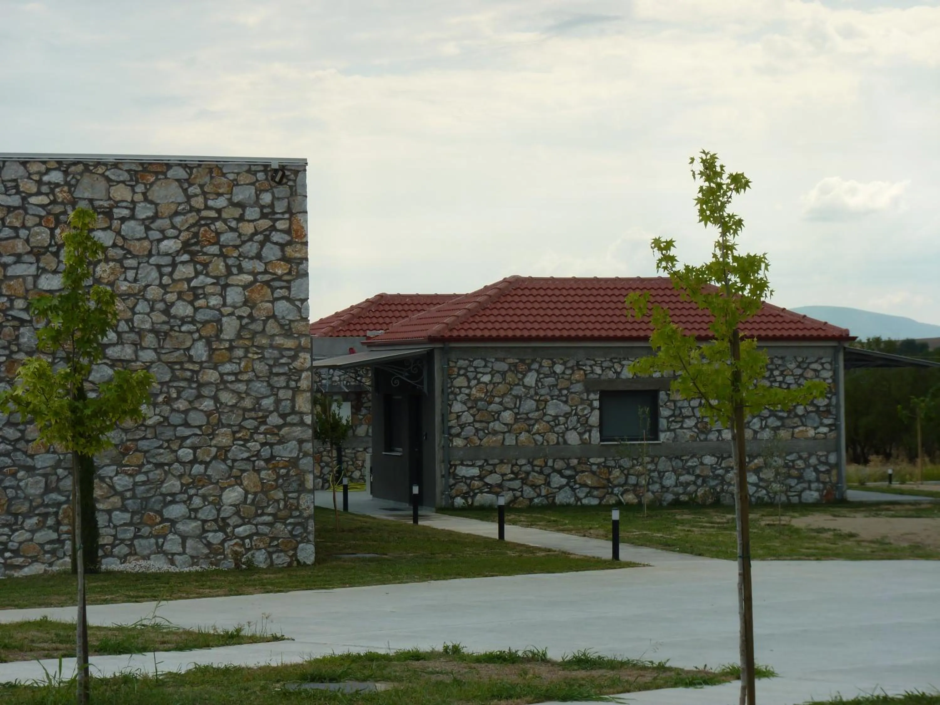 Comfort Suites & Rooms