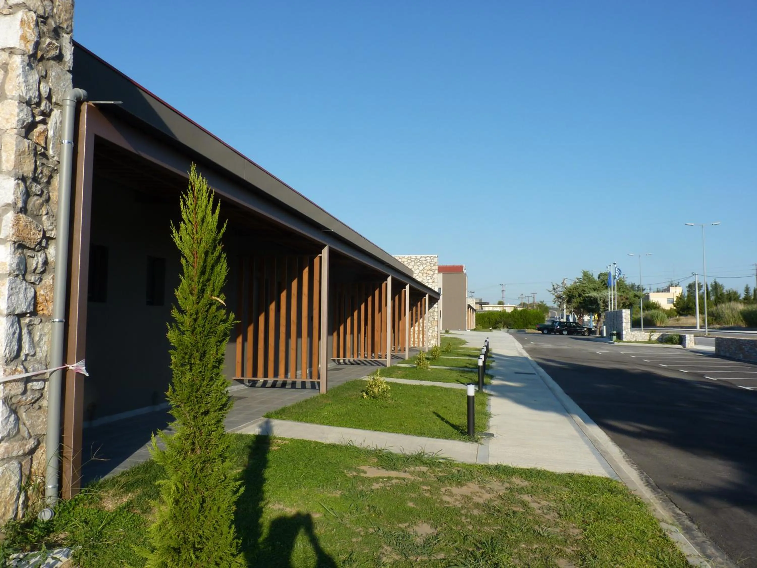 Comfort Suites & Rooms