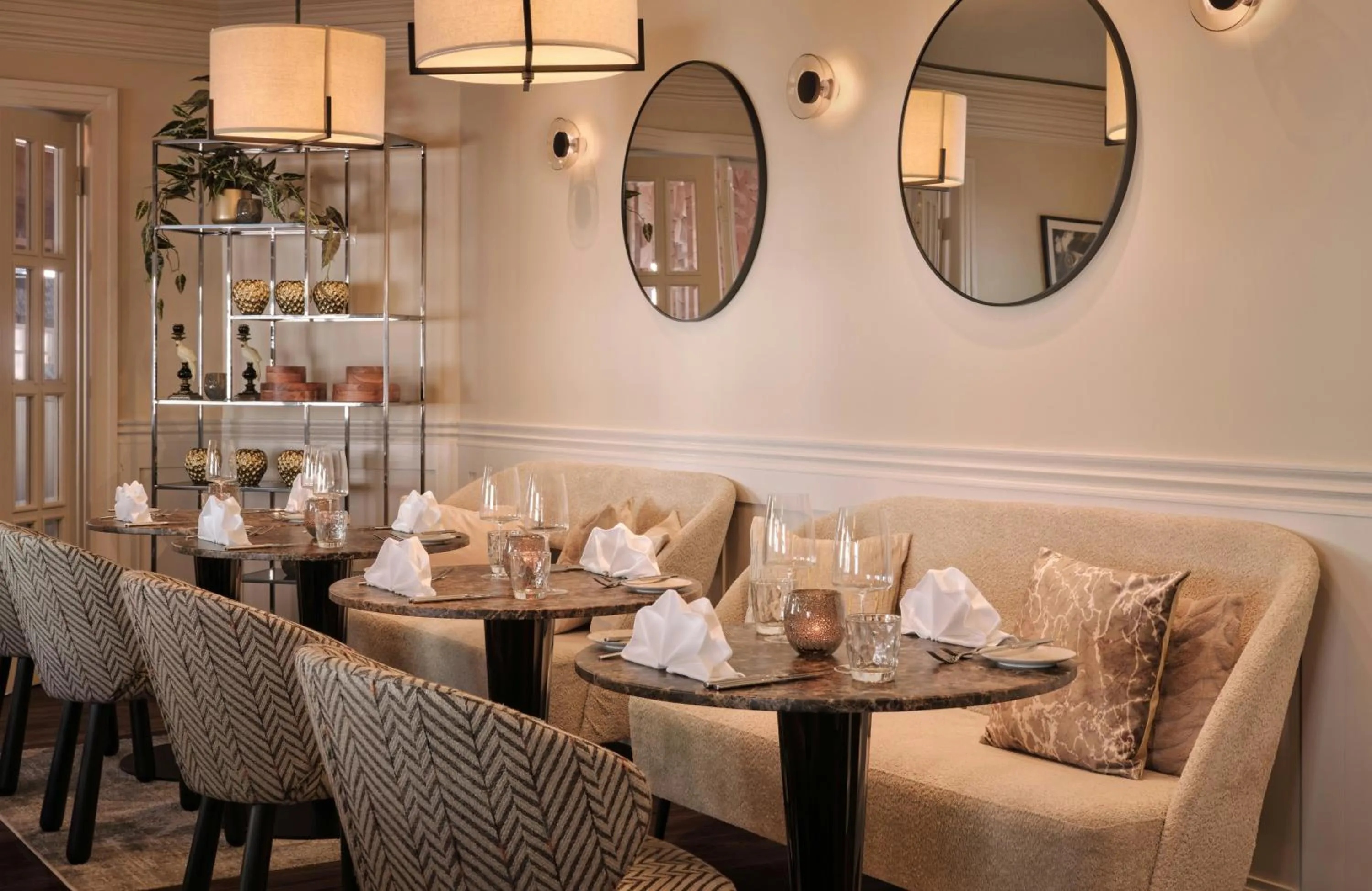 Restaurant/places to eat in Hotel Alden Splügenschloss Zürich - Leonardo Limited Edition