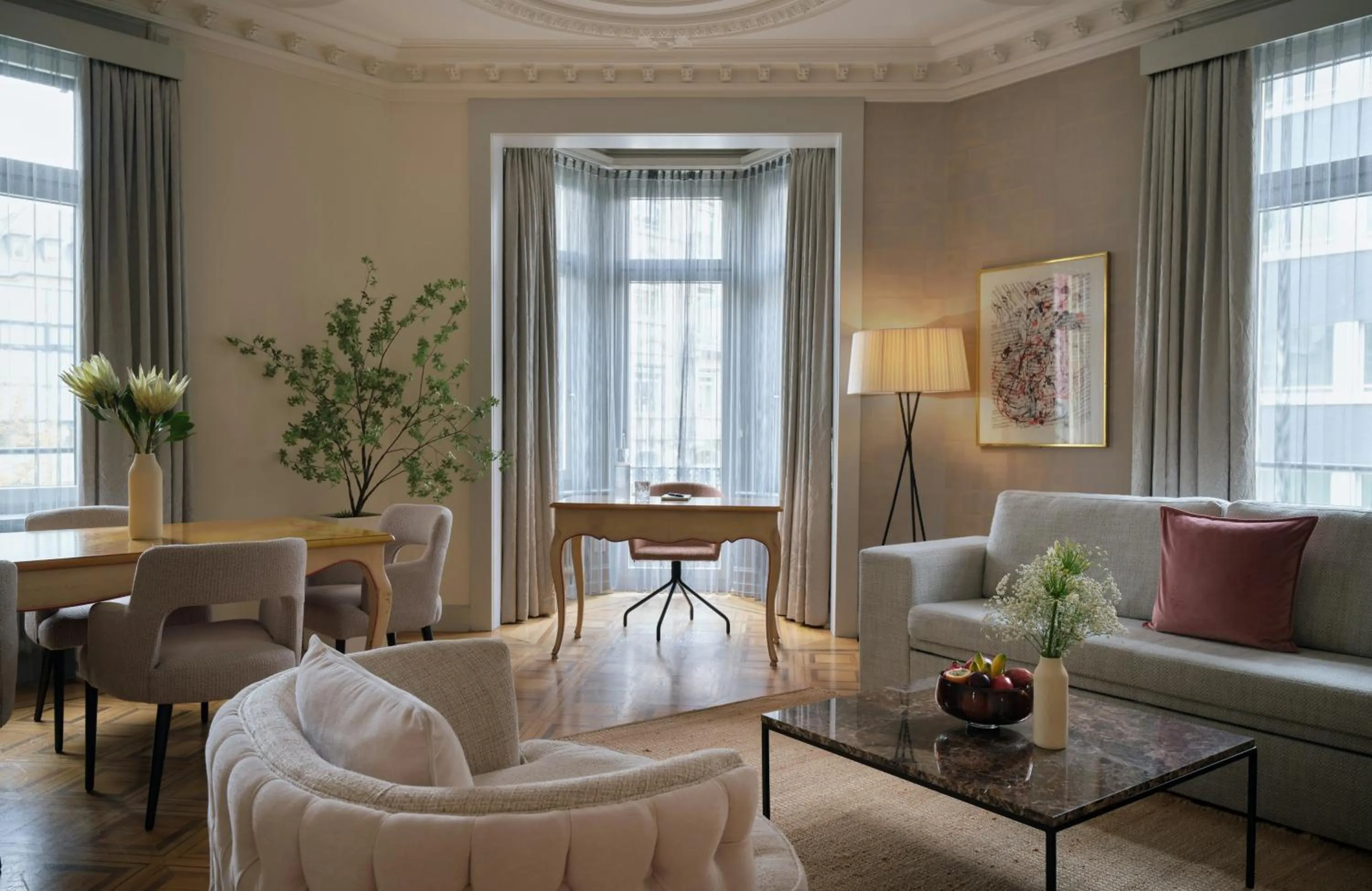 Photo of the whole room in Hotel Alden Splügenschloss Zürich - Leonardo Limited Edition