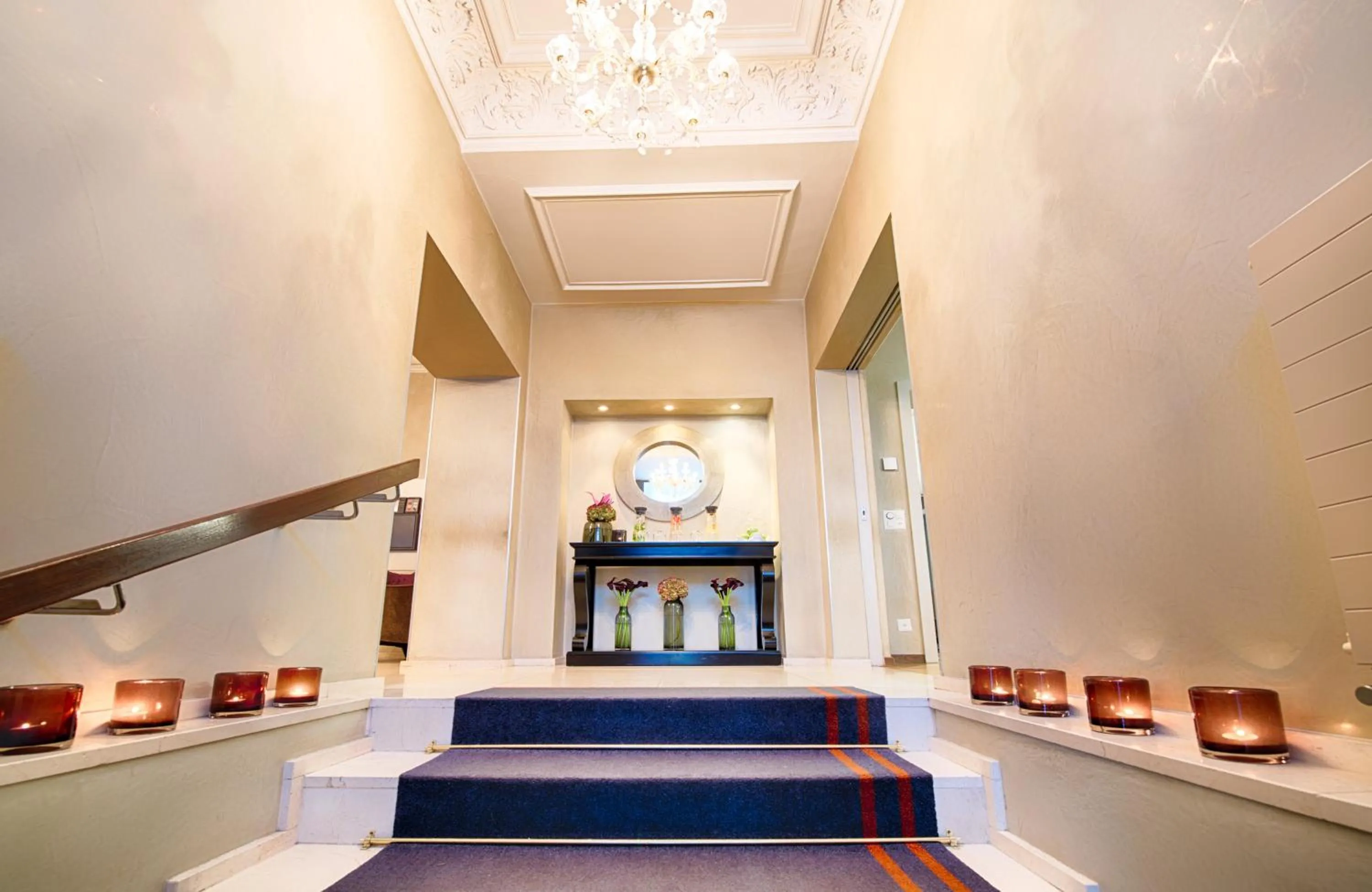 Decorative detail in Hotel Alden Splügenschloss Zürich - Leonardo Limited Edition