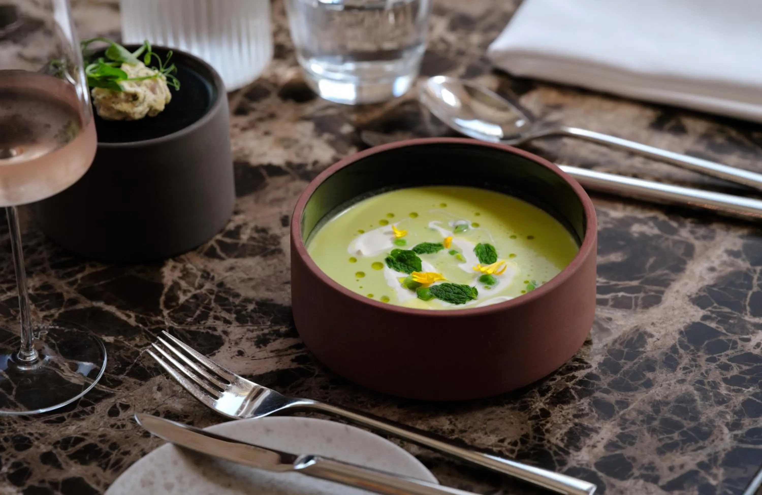 Restaurant/places to eat in Hotel Alden Splügenschloss Zürich - Leonardo Limited Edition