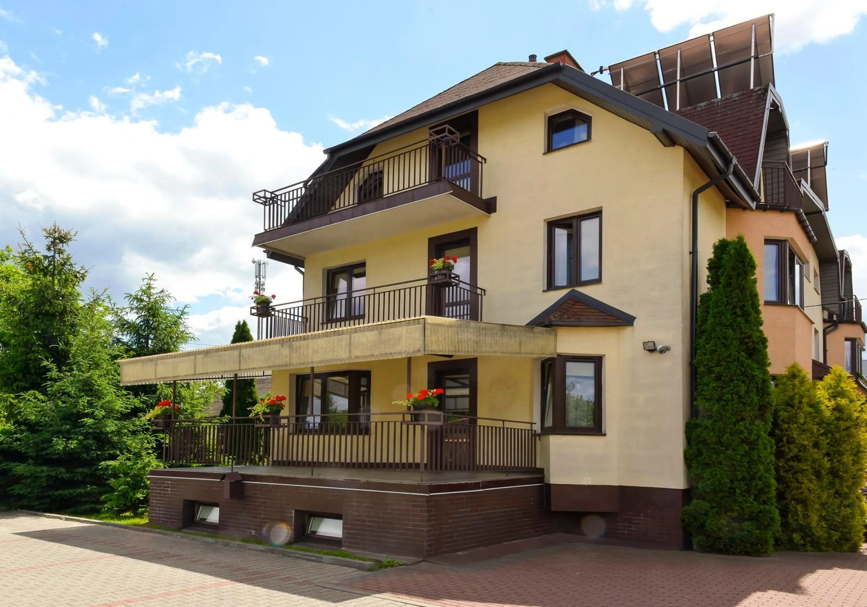 Property building in Harmonia