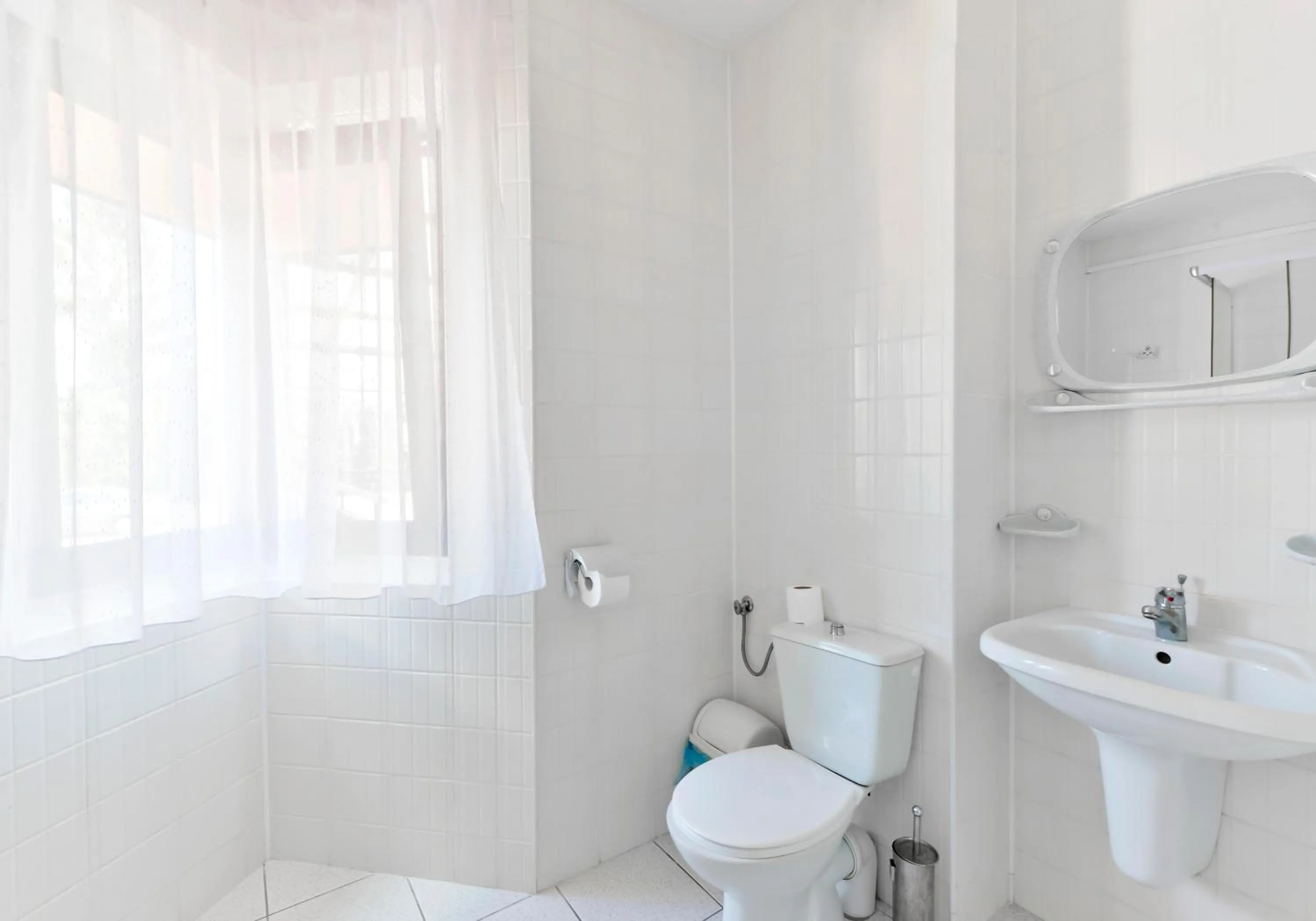 Shower in Harmonia