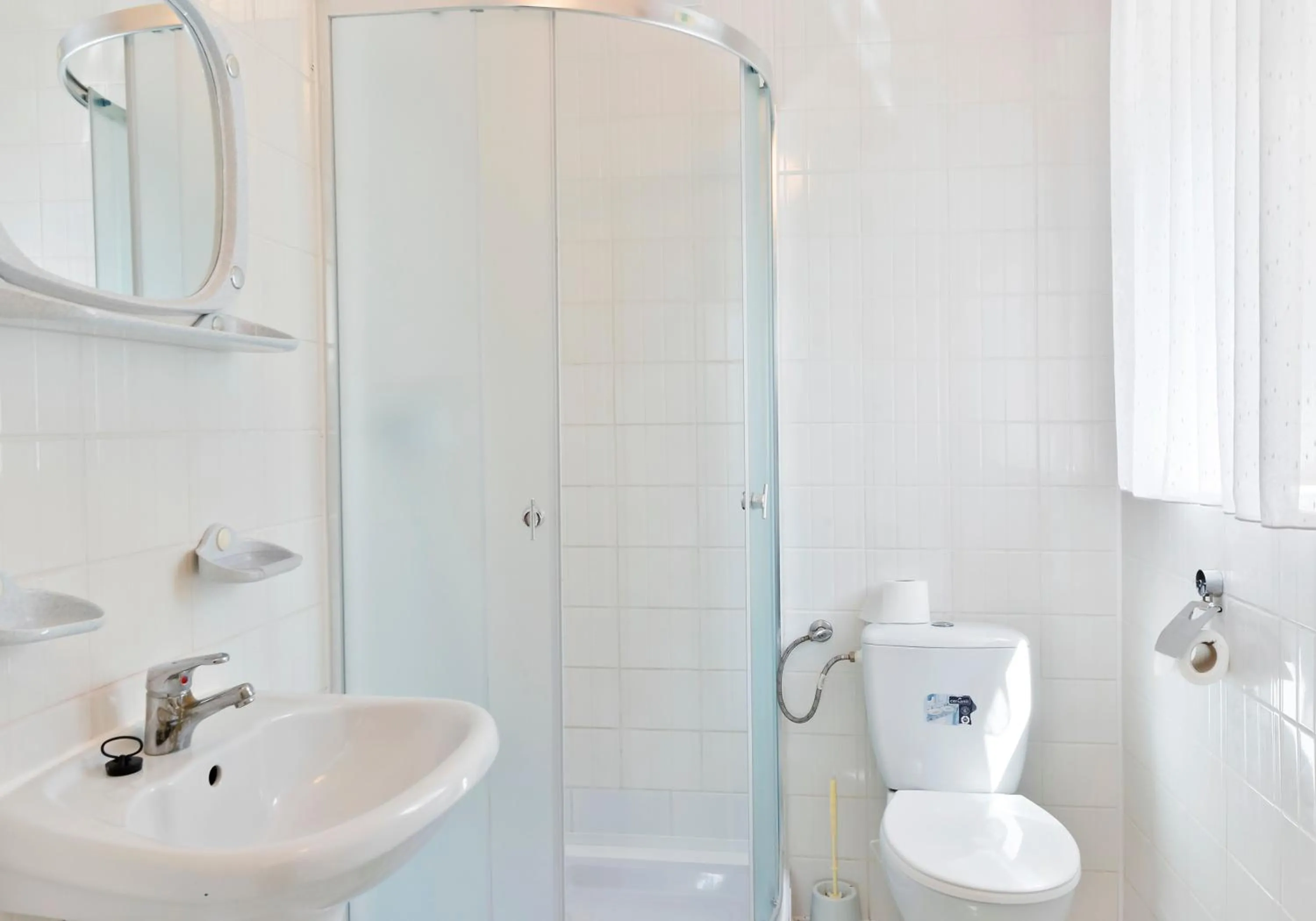 Shower in Harmonia