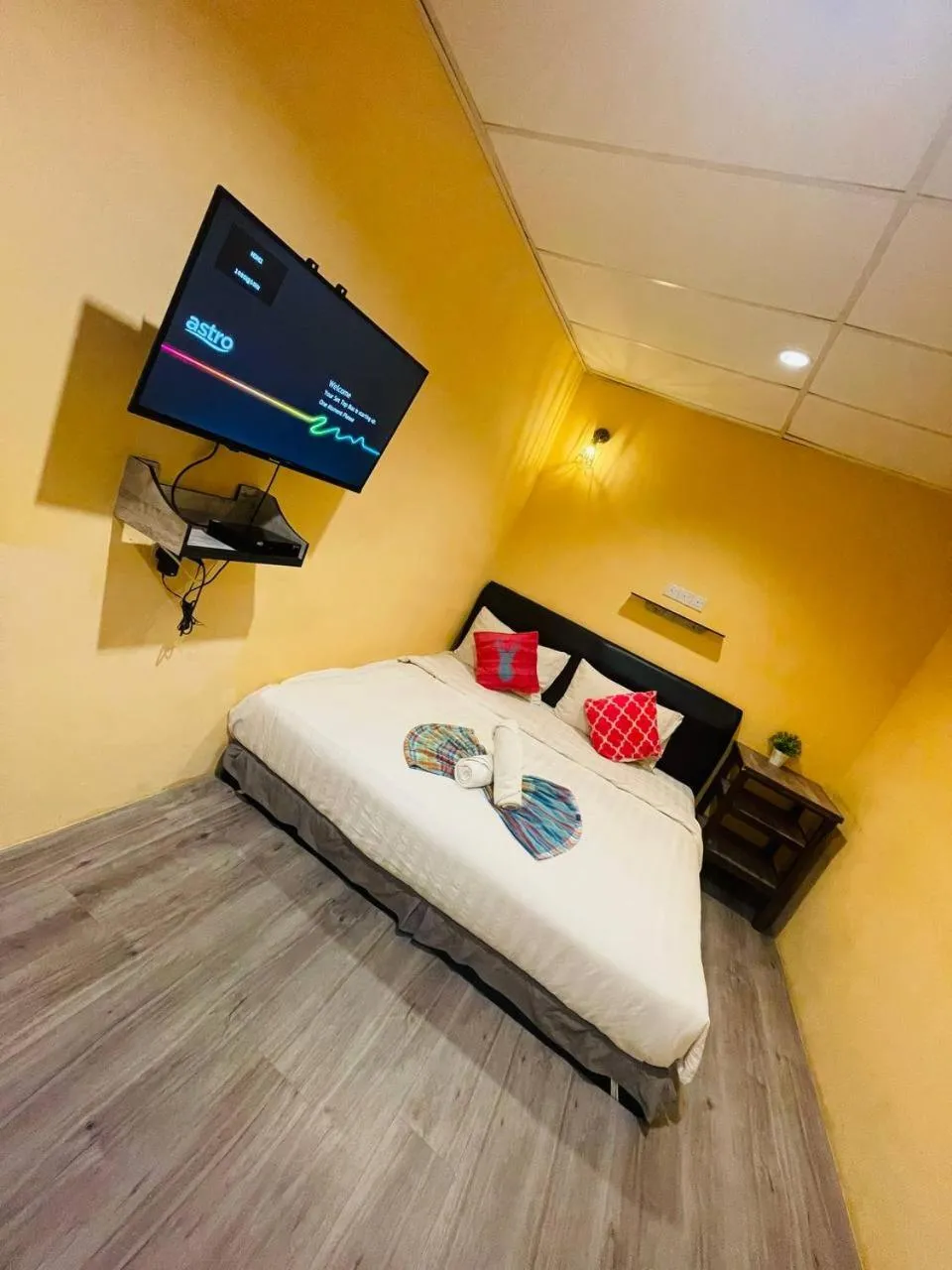 Bed in Loft Pals Urbanstay Lodge, Kapit