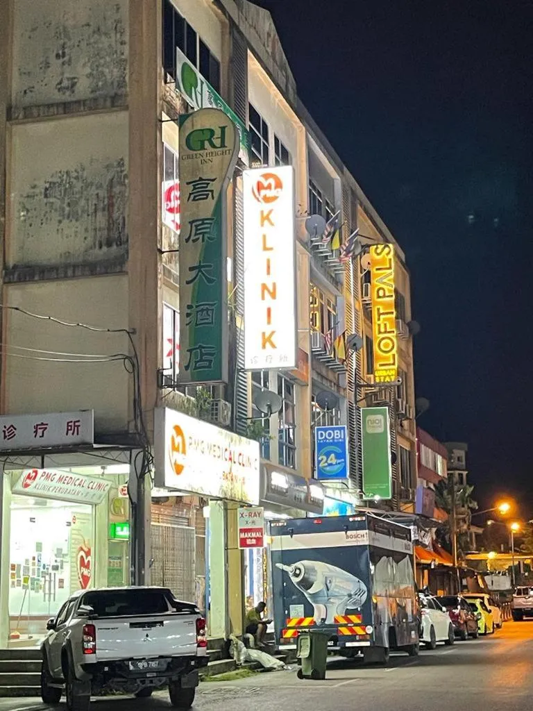 Loft Pals Urbanstay Lodge, Kapit