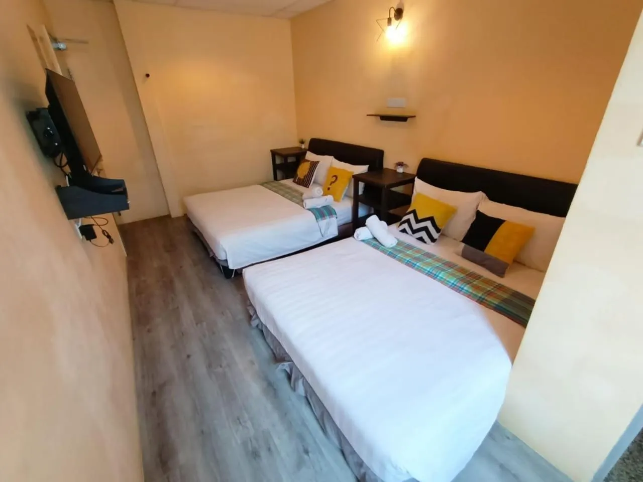 Bed in Loft Pals Urbanstay Lodge, Kapit