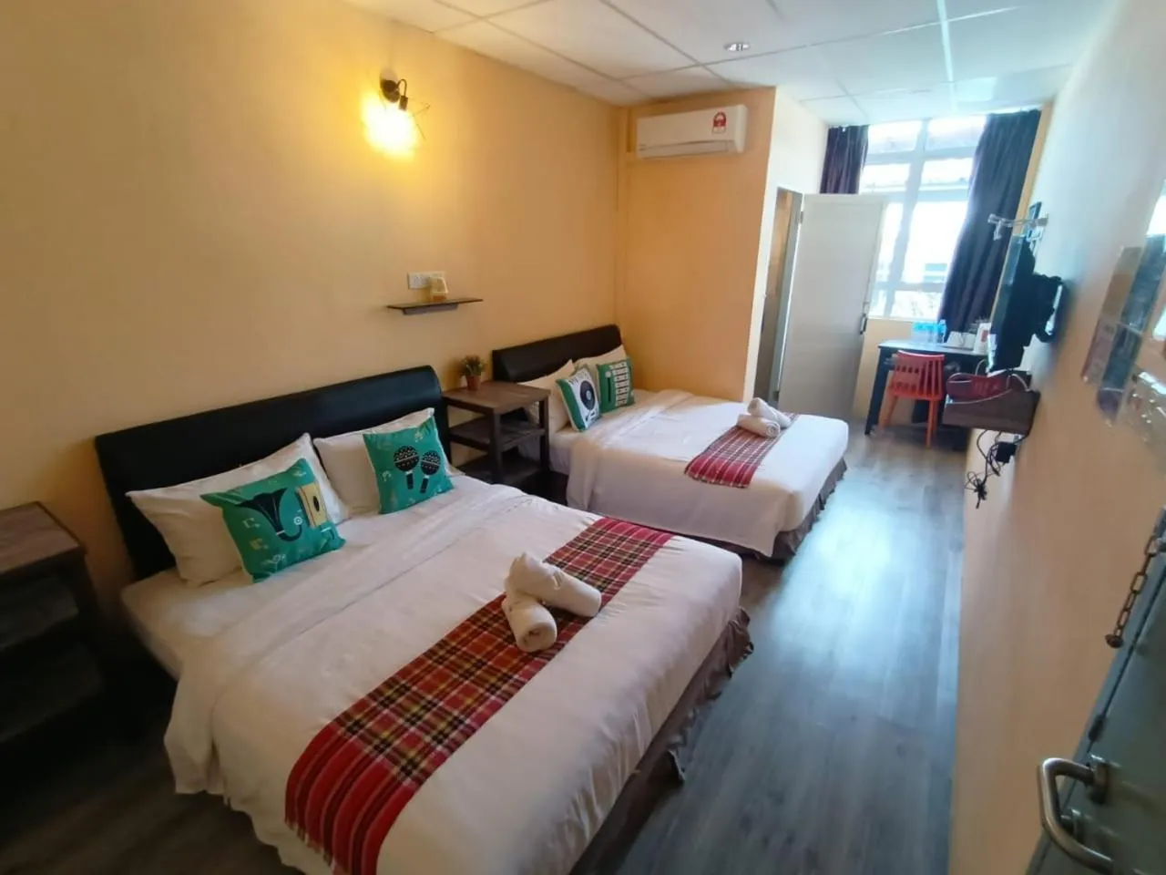 Bed in Loft Pals Urbanstay Lodge, Kapit