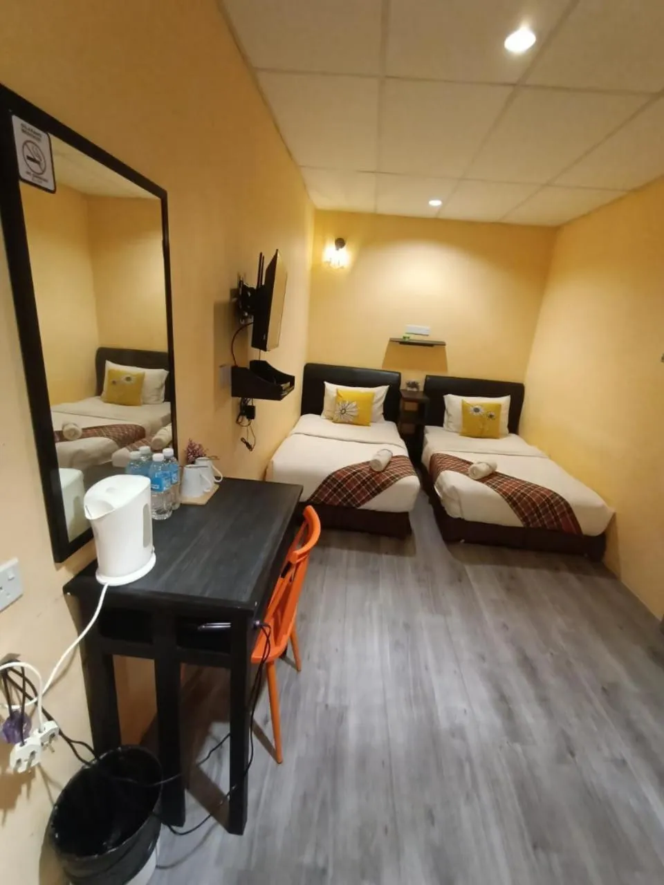 Bed in Loft Pals Urbanstay Lodge, Kapit