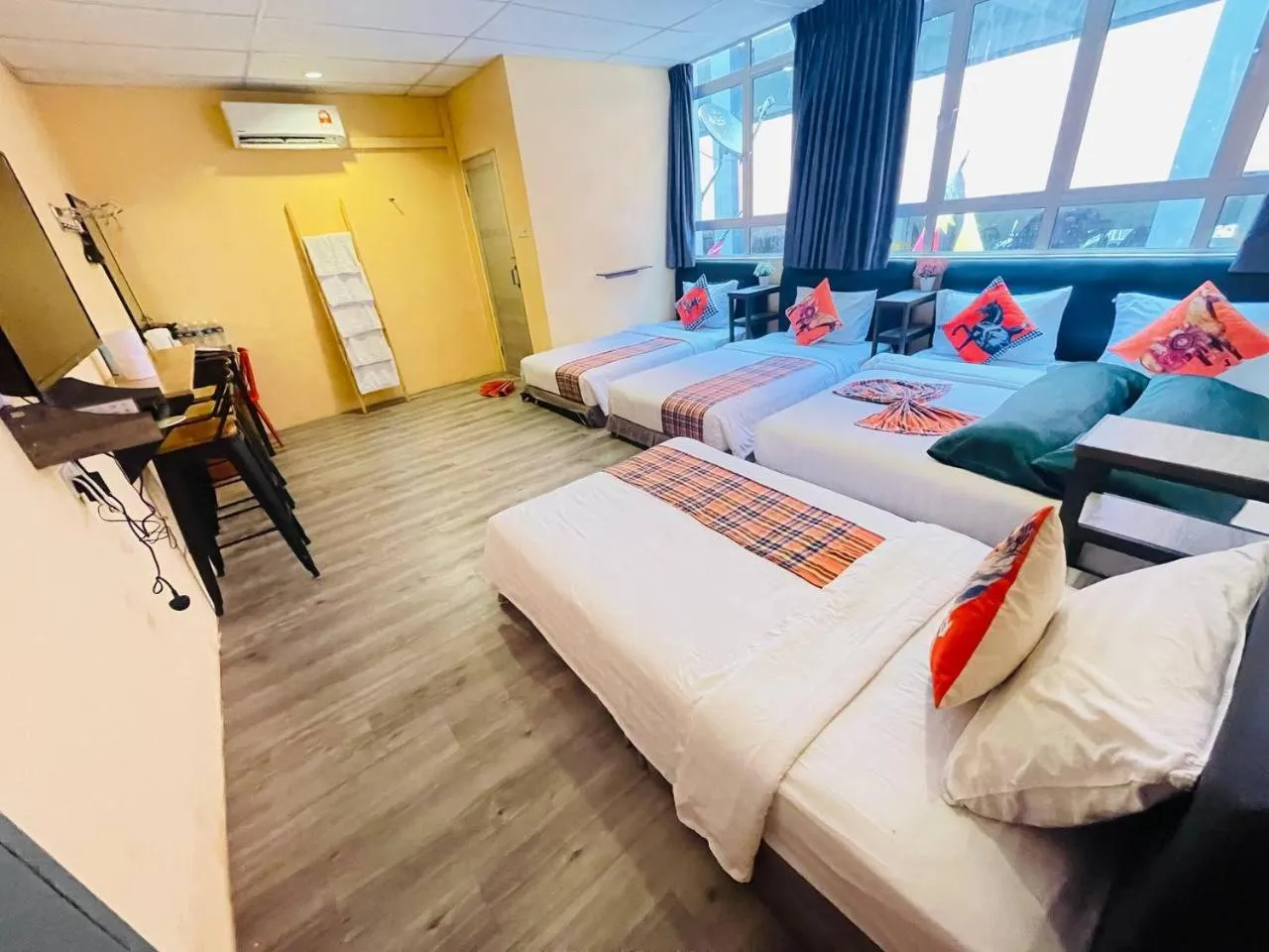 Bed in Loft Pals Urbanstay Lodge, Kapit