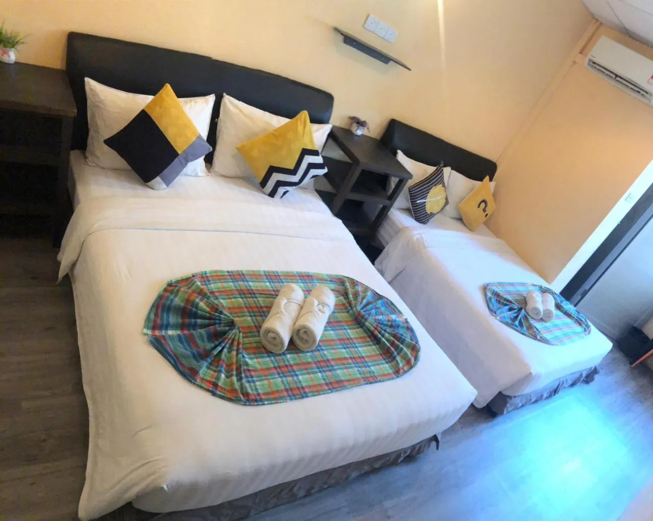 Bed in Loft Pals Urbanstay Lodge, Kapit