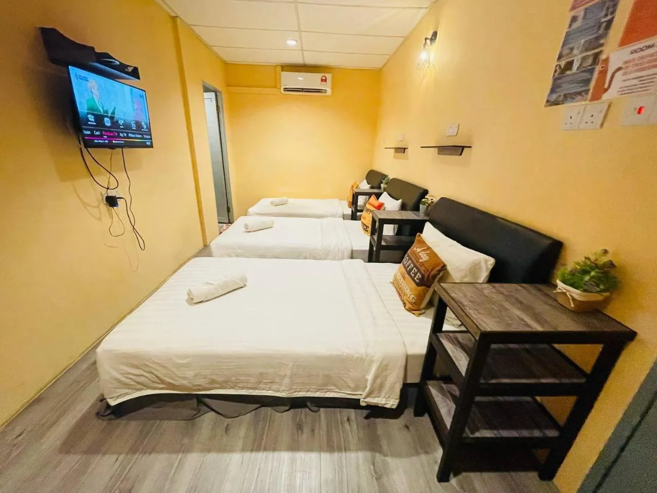 Bed in Loft Pals Urbanstay Lodge, Kapit