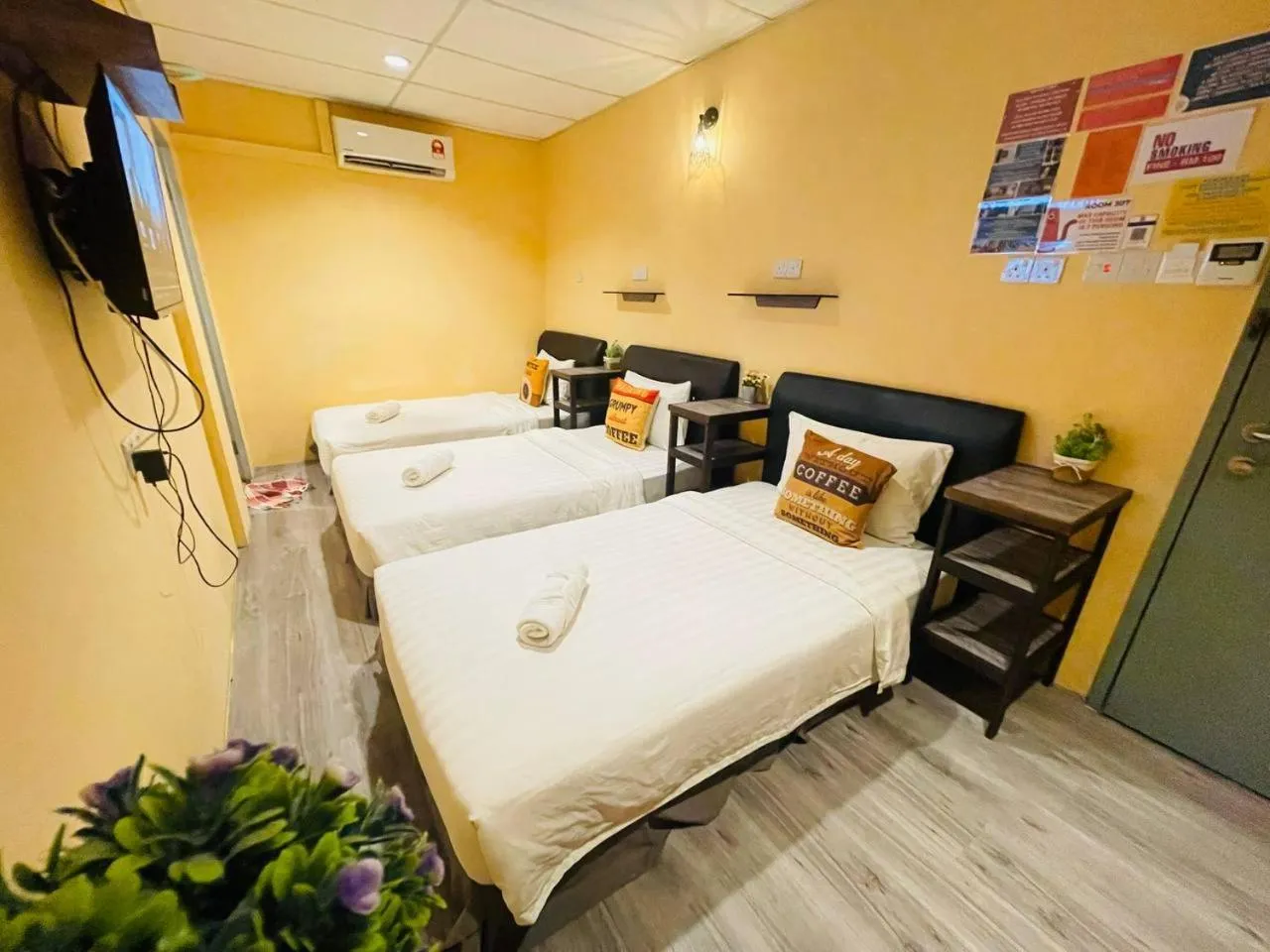 Bed in Loft Pals Urbanstay Lodge, Kapit