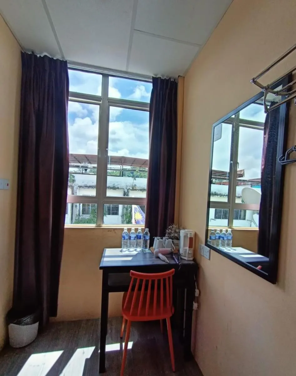 Loft Pals Urbanstay Lodge, Kapit