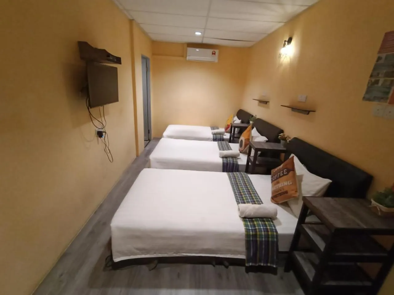 Bed in Loft Pals Urbanstay Lodge, Kapit