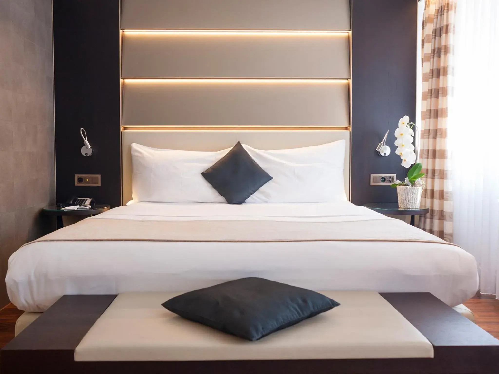 Bed in Hotel Krone Unterstrass Bed in Hotel Krone Unterstrass