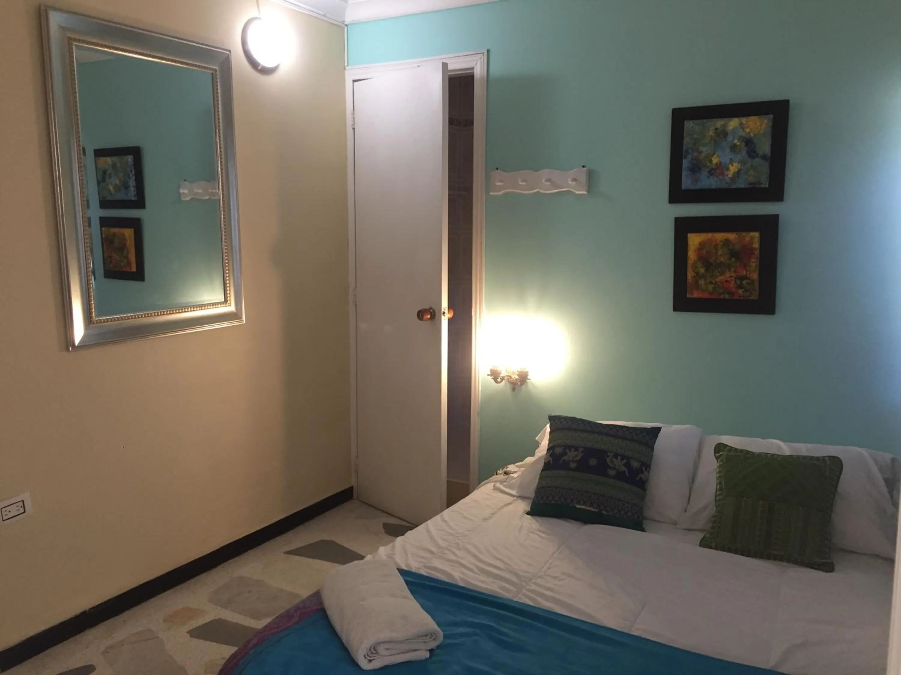 Small Single Room in Santa Sophia Del Mar B&B hotel