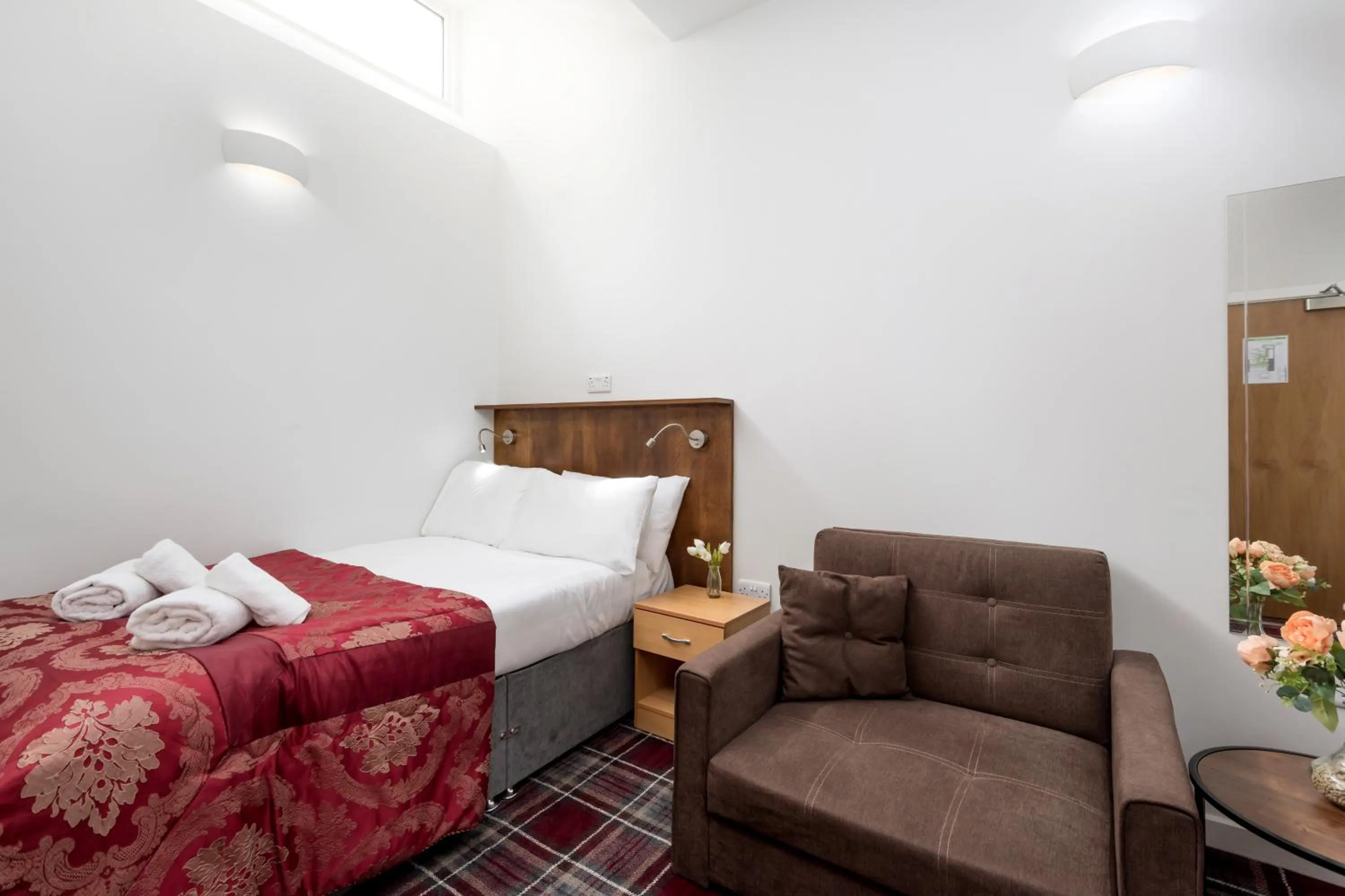 Bedroom, Bed in SMITH PLACE HOTEL