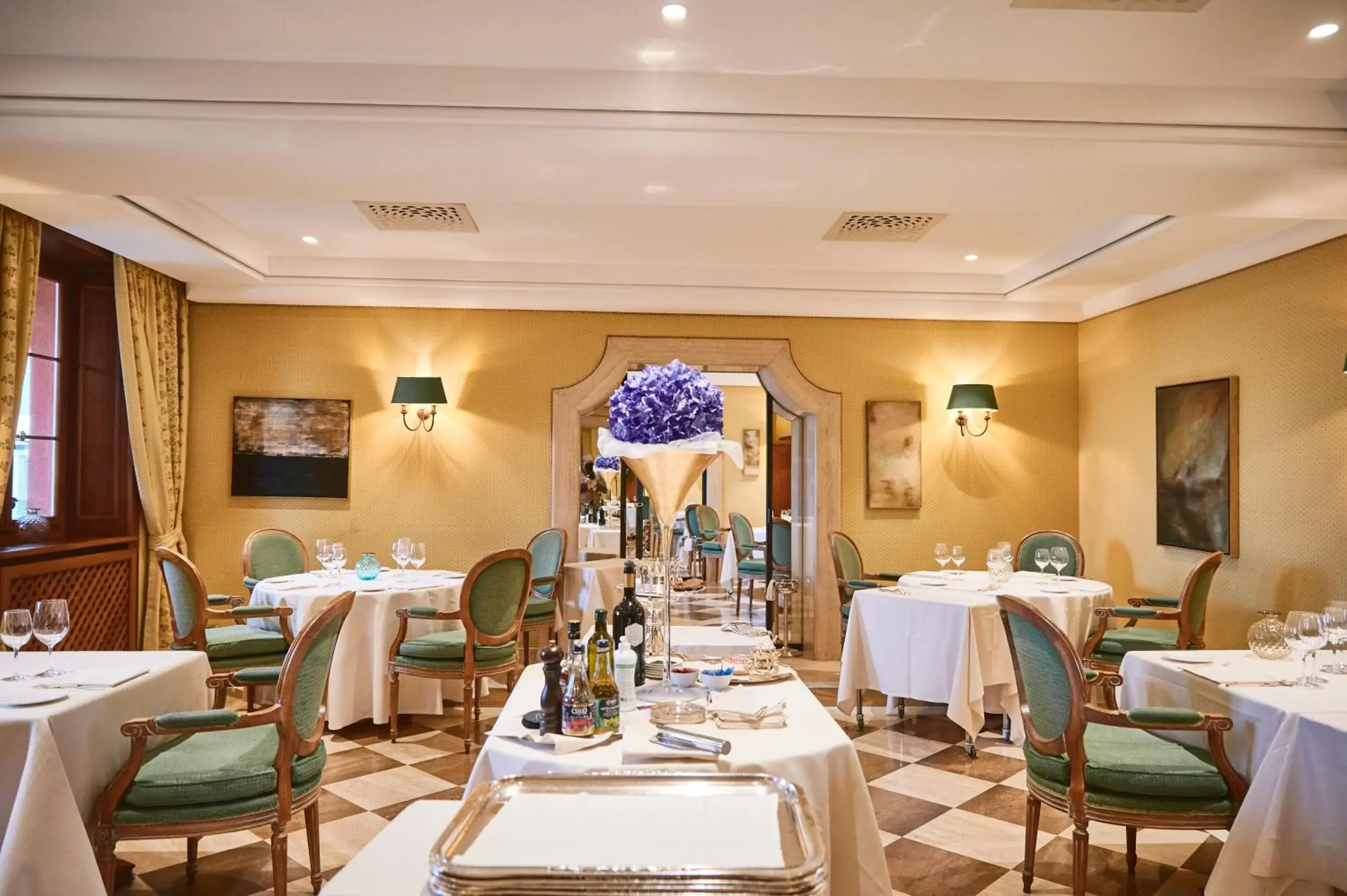 Restaurant/places to eat in Villa Principe Leopoldo Restaurant/places to eat in Villa Principe Leopoldo