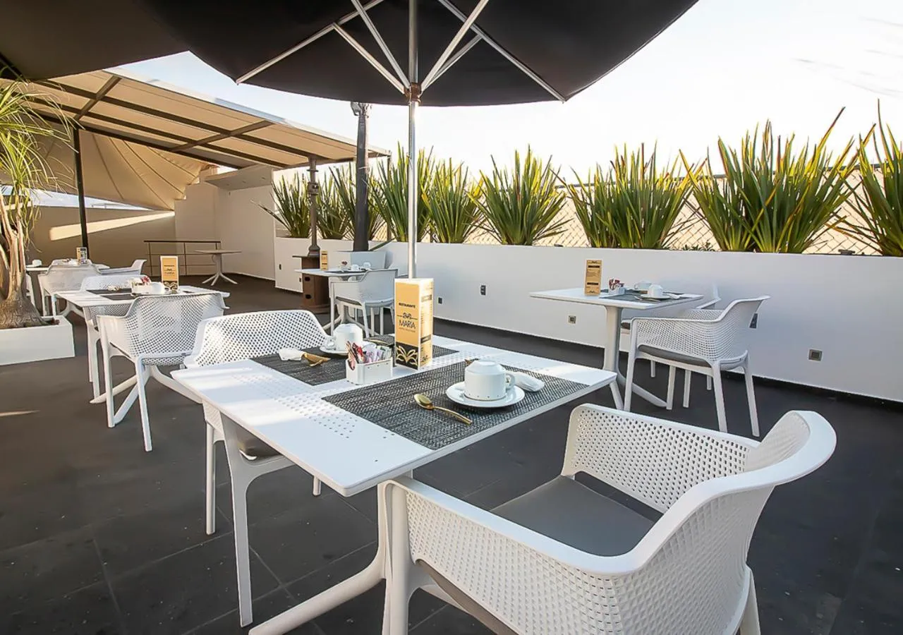 Restaurant/places to eat in Hotel Boutique Maria