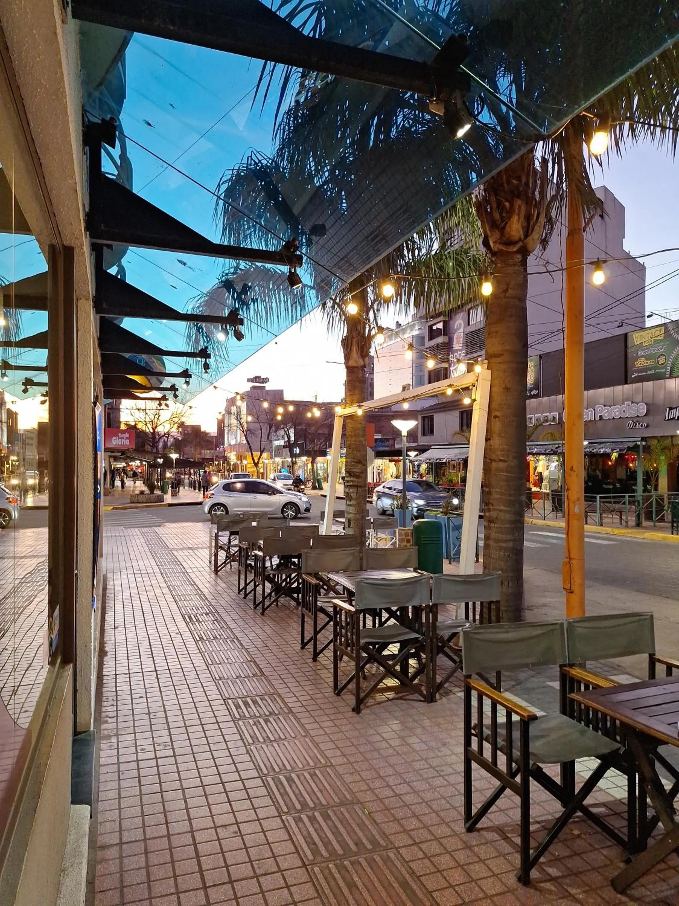 Restaurant/places to eat in Hotel Coronado Big Confort