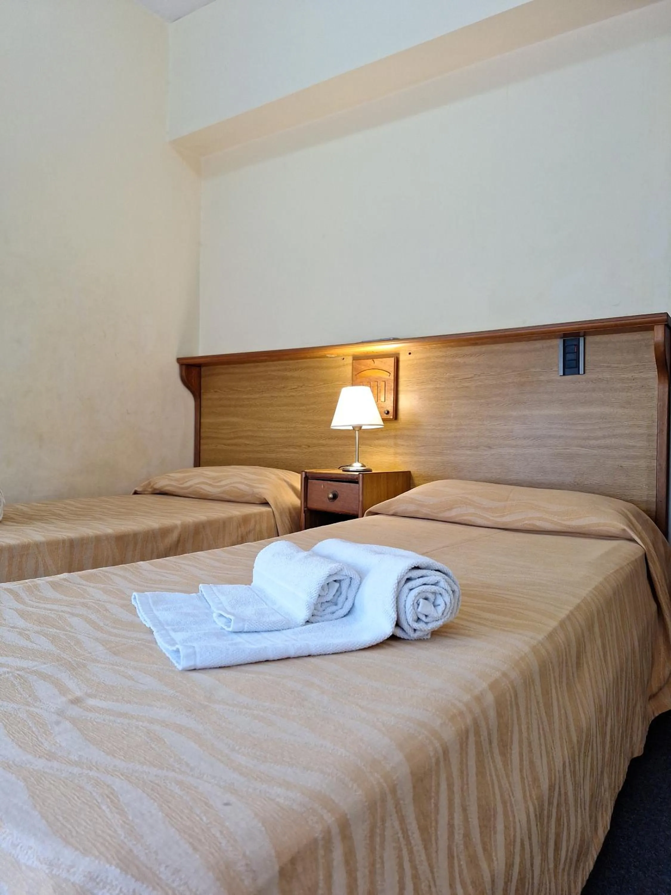 Bed in Hotel Coronado Big Confort
