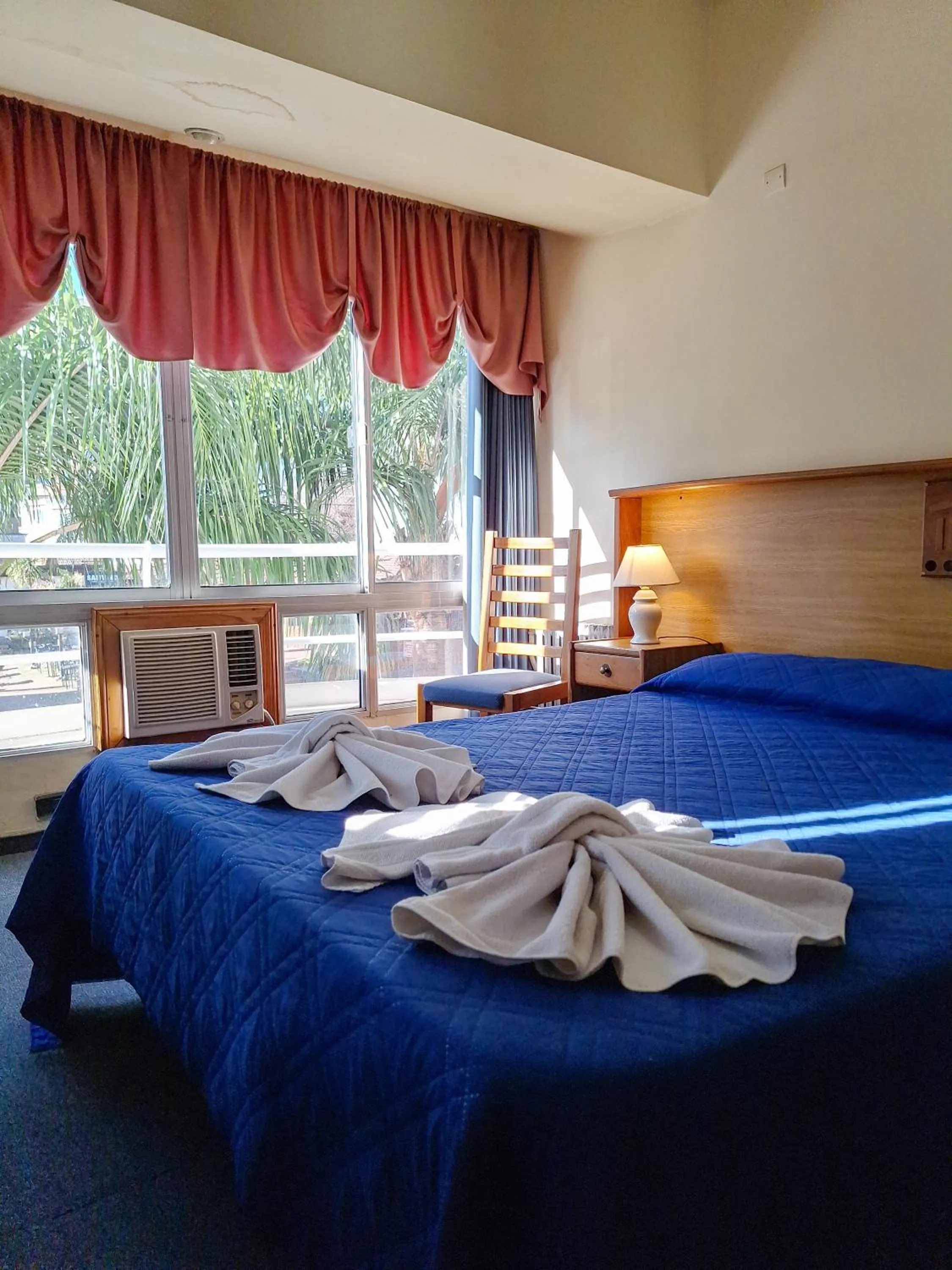 Bed in Hotel Coronado Big Confort
