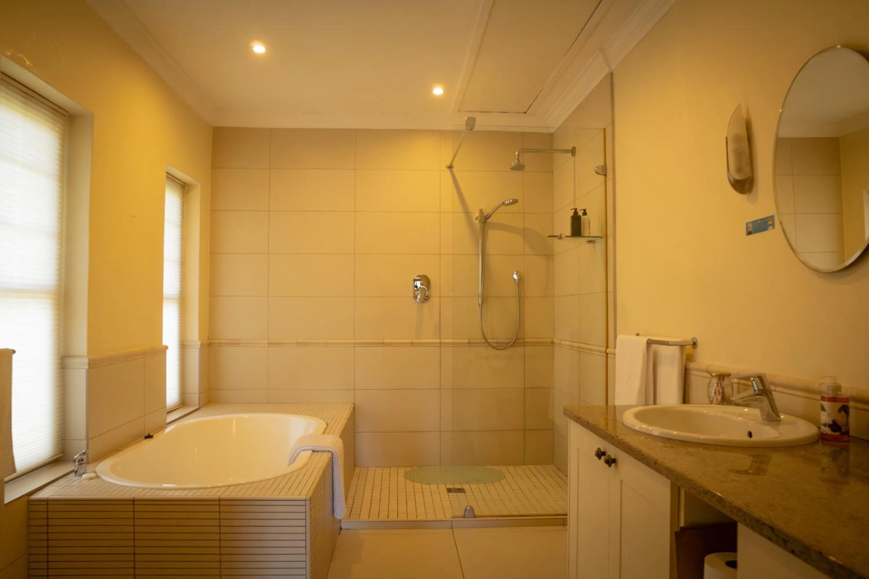 Bath in Rustic Manor Guest House