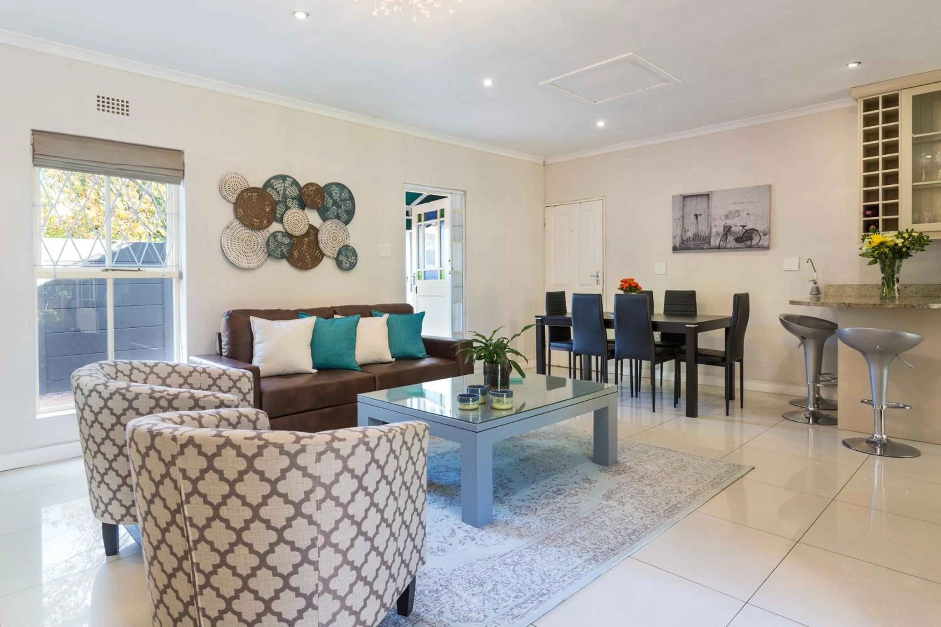 Restaurant/places to eat in Rustic Manor Guest House