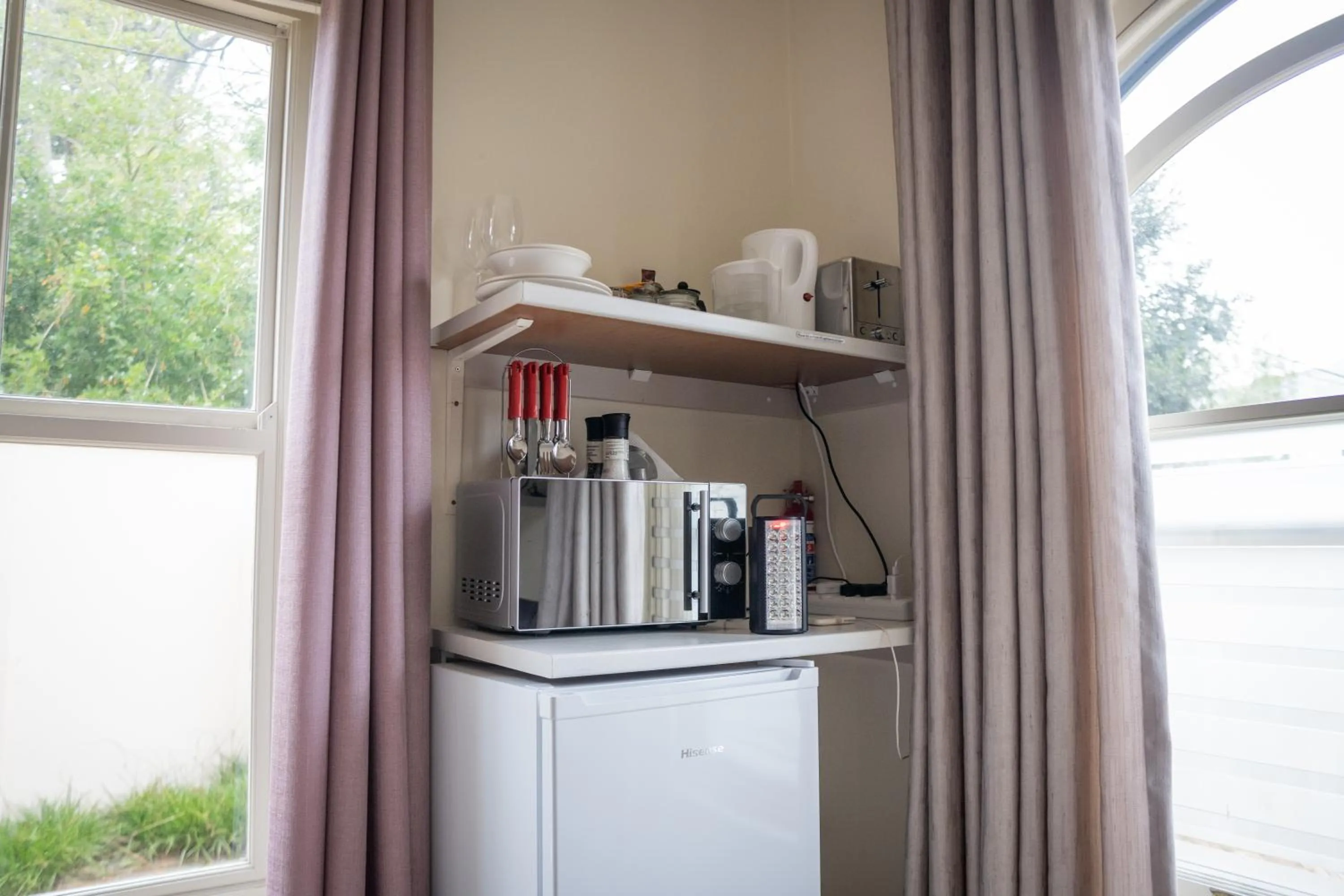 Kitchen or kitchenette in Rustic Manor Guest House