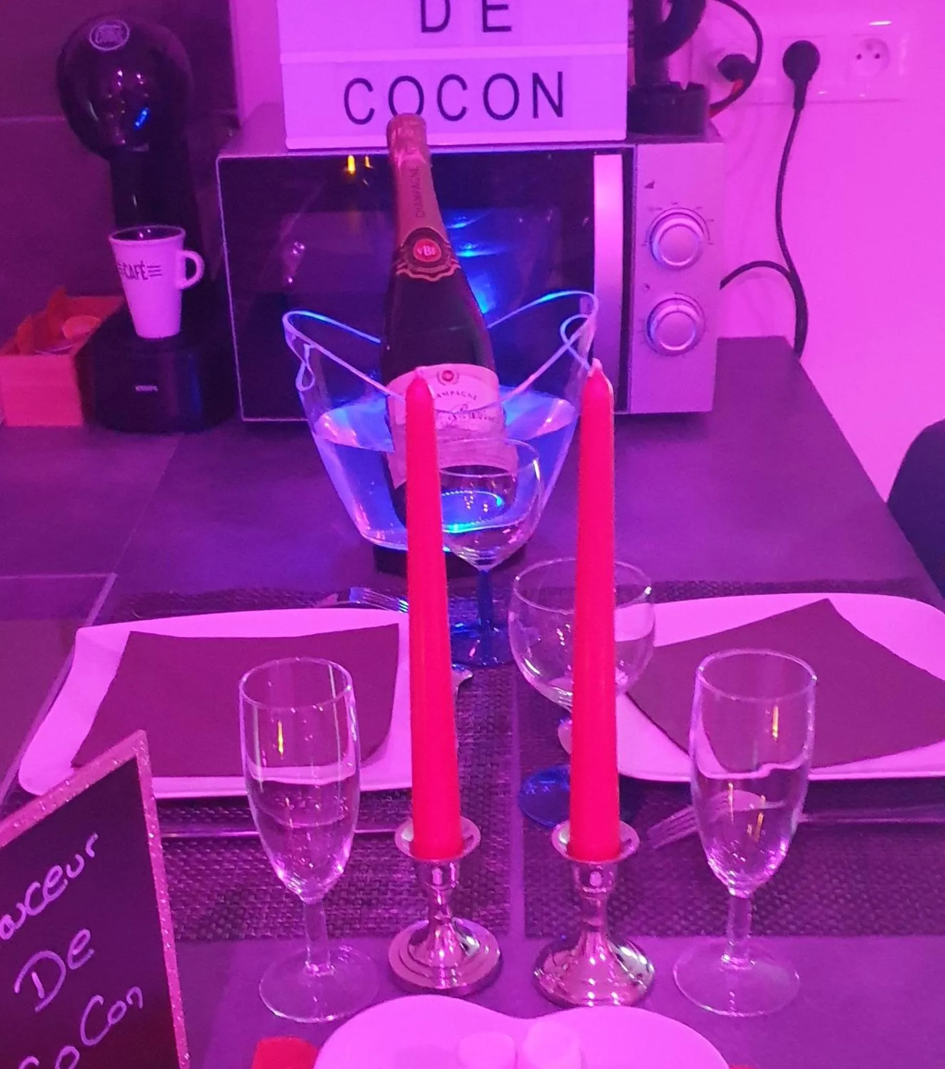 Dining area in Paradis Secret Spa