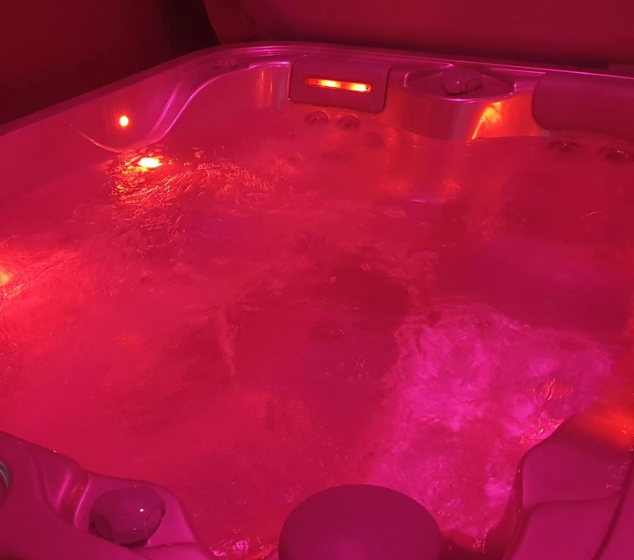 Hot Tub in Paradis Secret Spa