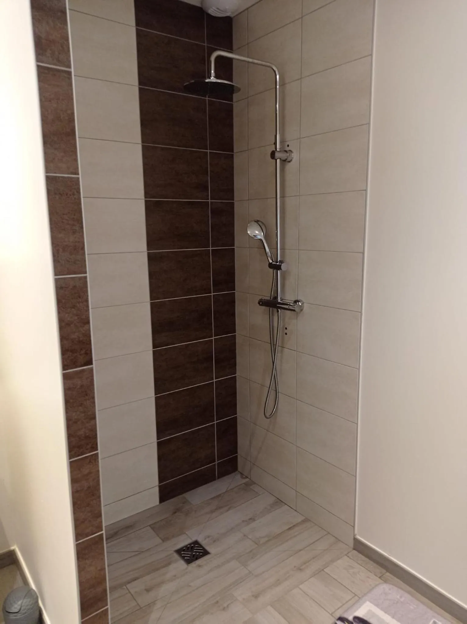 Shower in Paradis Secret Spa