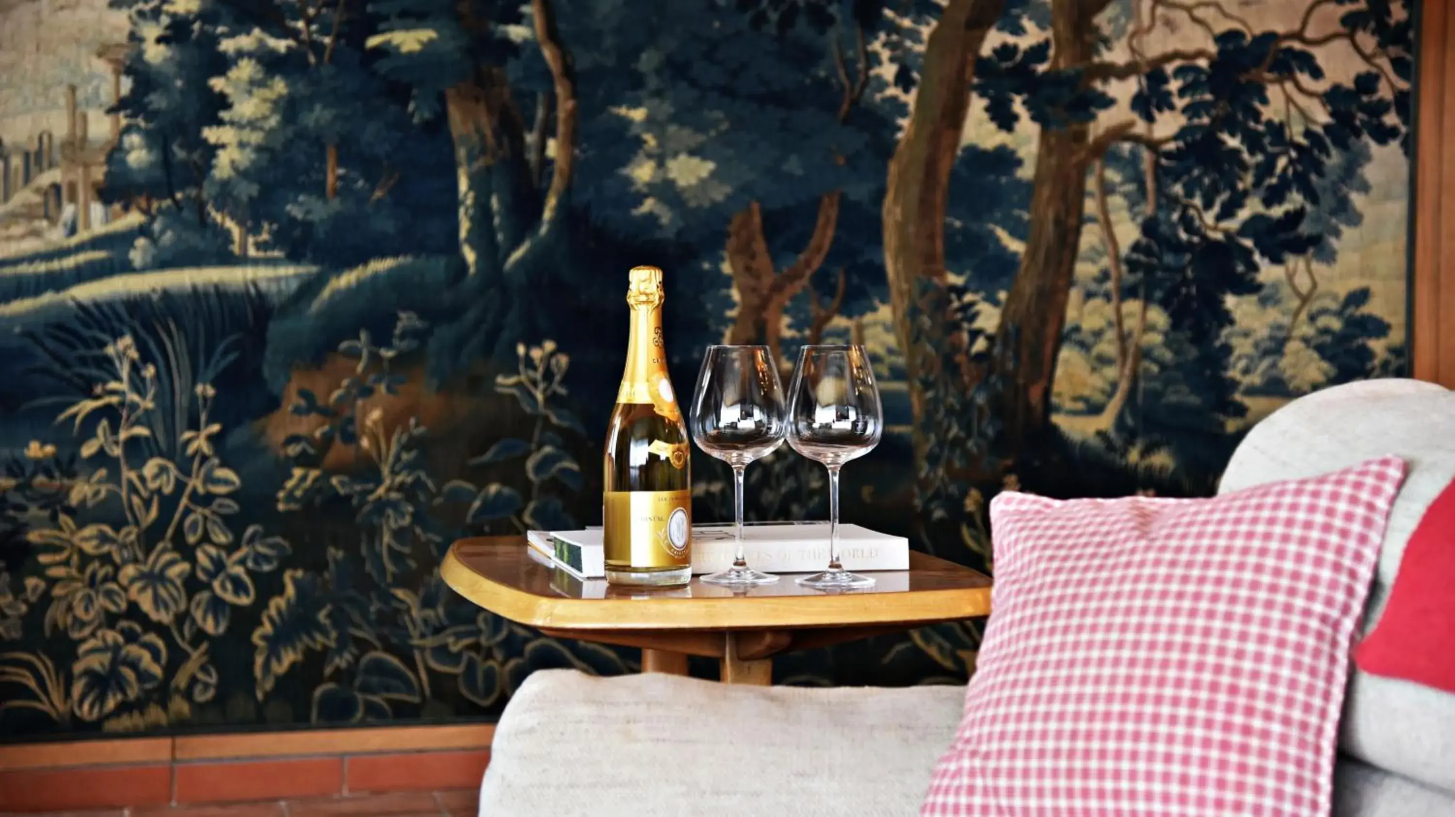 Living room in Crystal Hotel superior Living room in Crystal Hotel superior