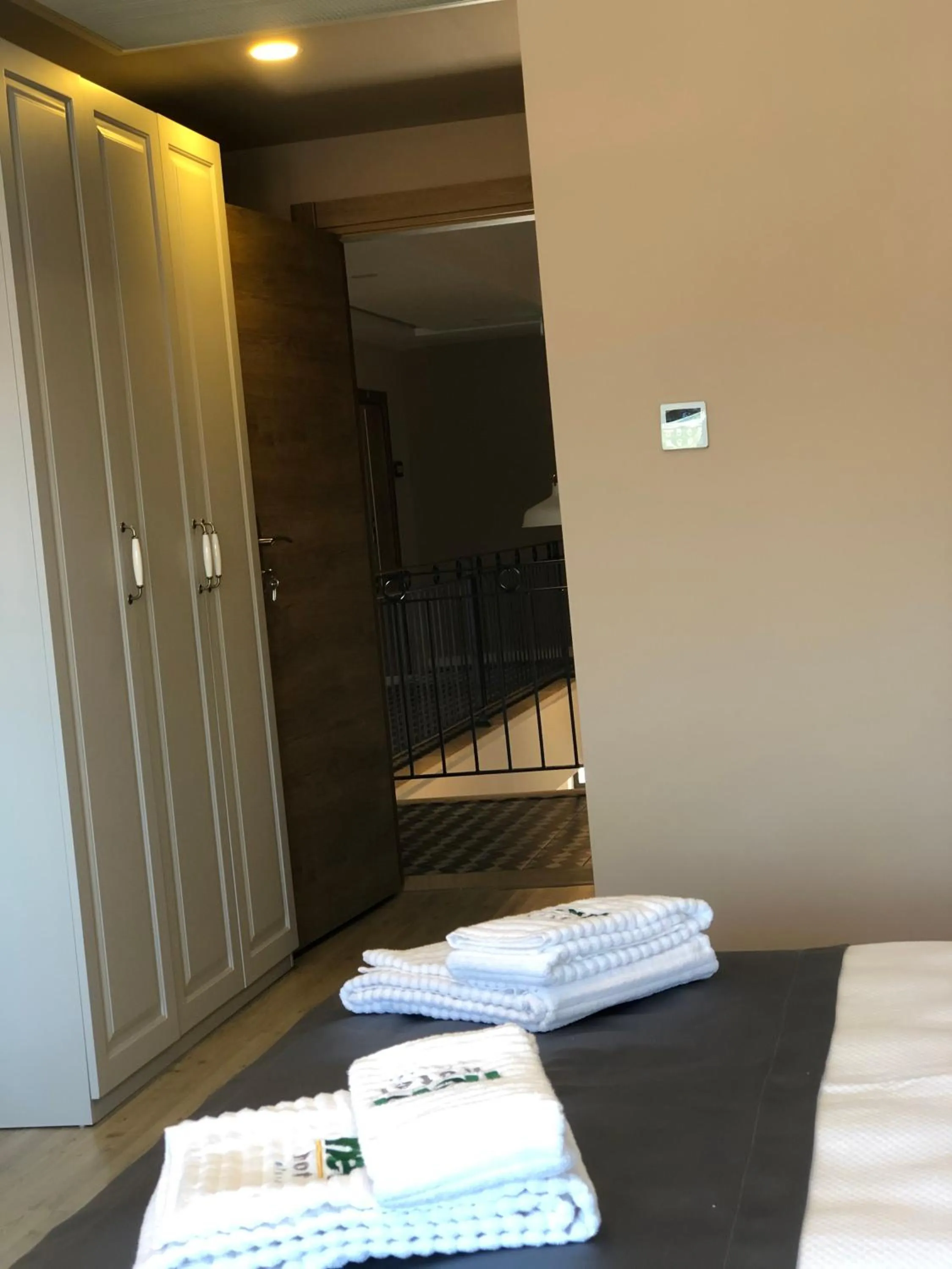 Photo of the whole room, Bed in Neva Hotel Alaçatı