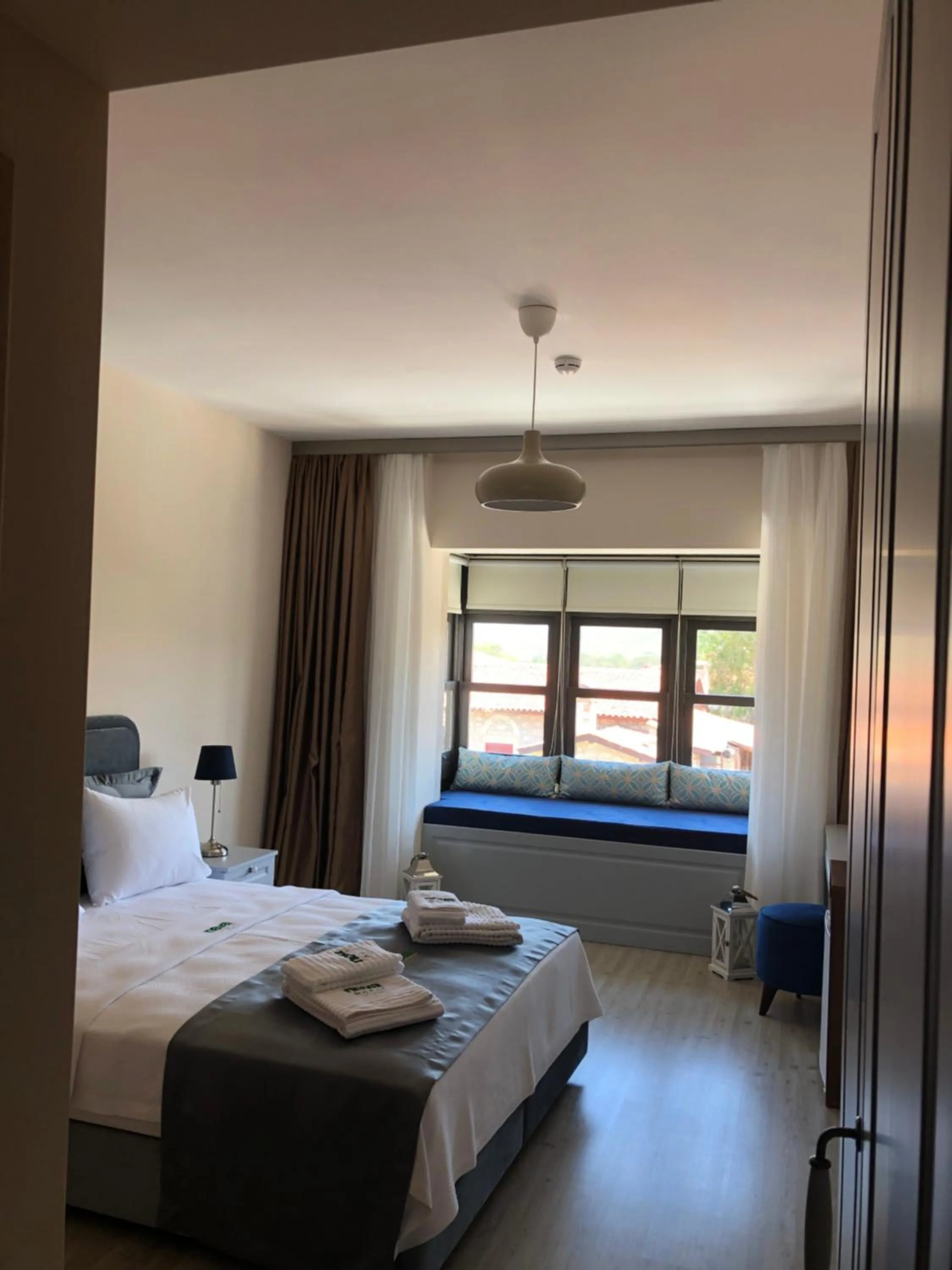 Photo of the whole room, Bed in Neva Hotel Alaçatı