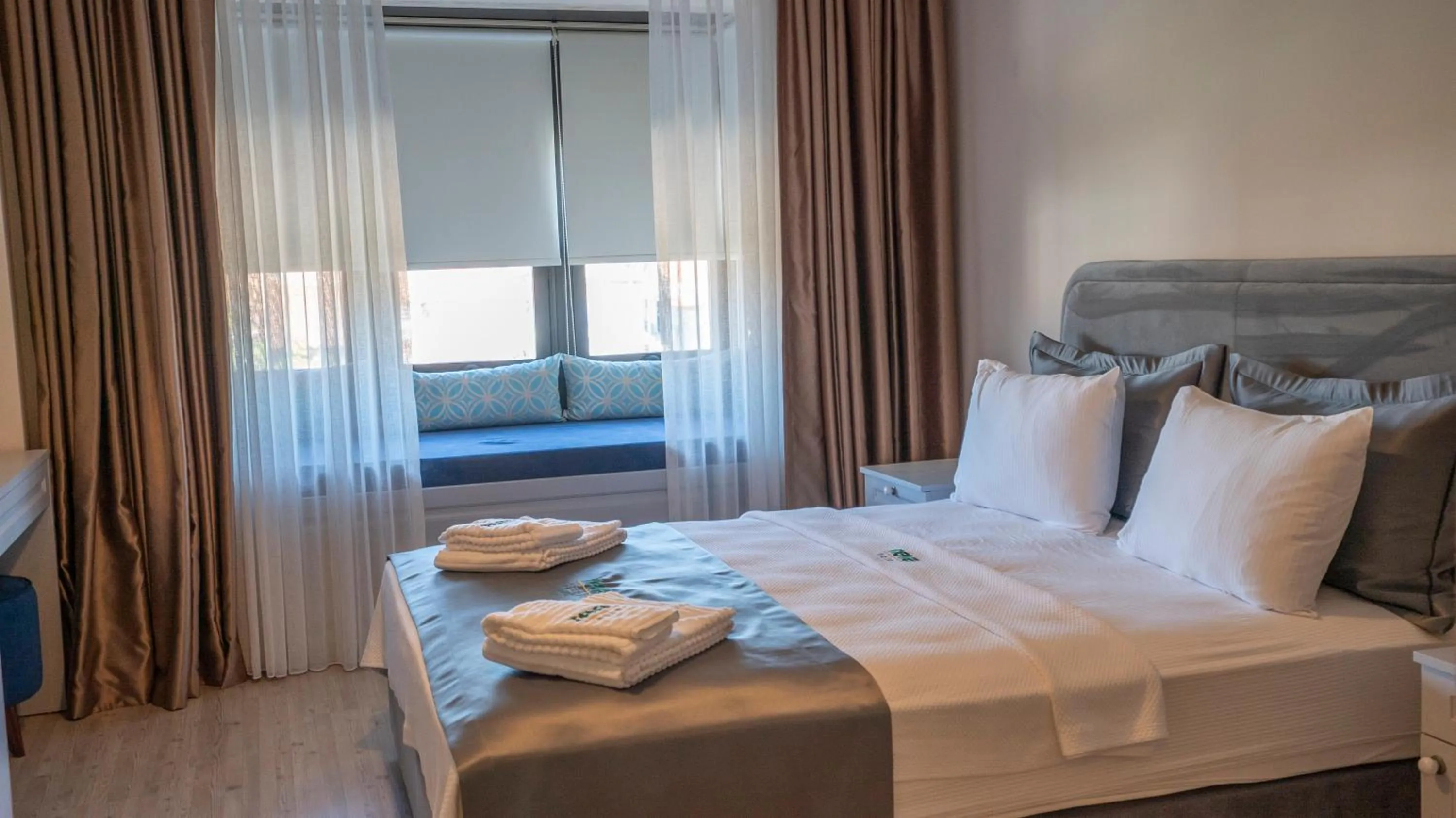 Bedroom, Bed in Neva Hotel Alaçatı