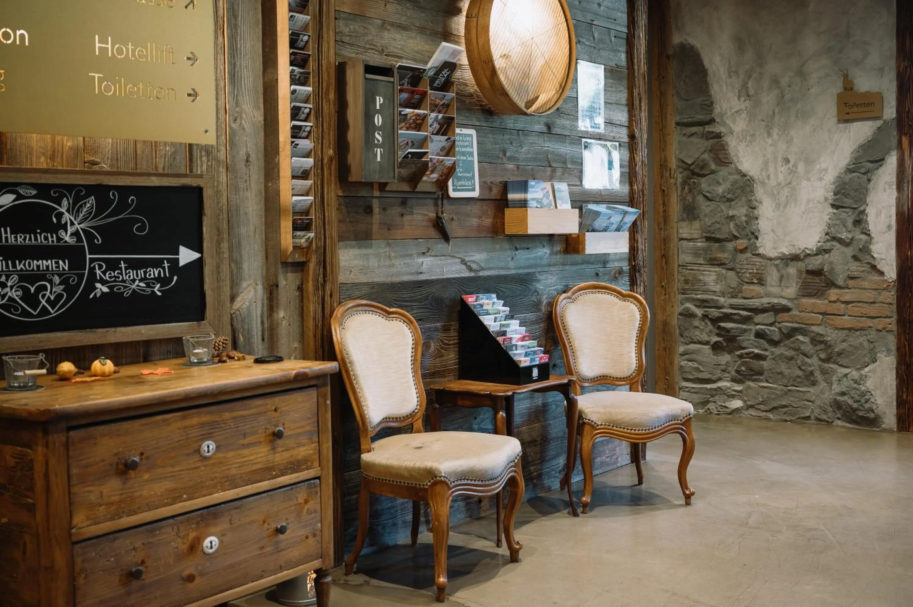 Lobby or reception in Alpenblick Weggis - Panorama & Alpen Chic Hotel