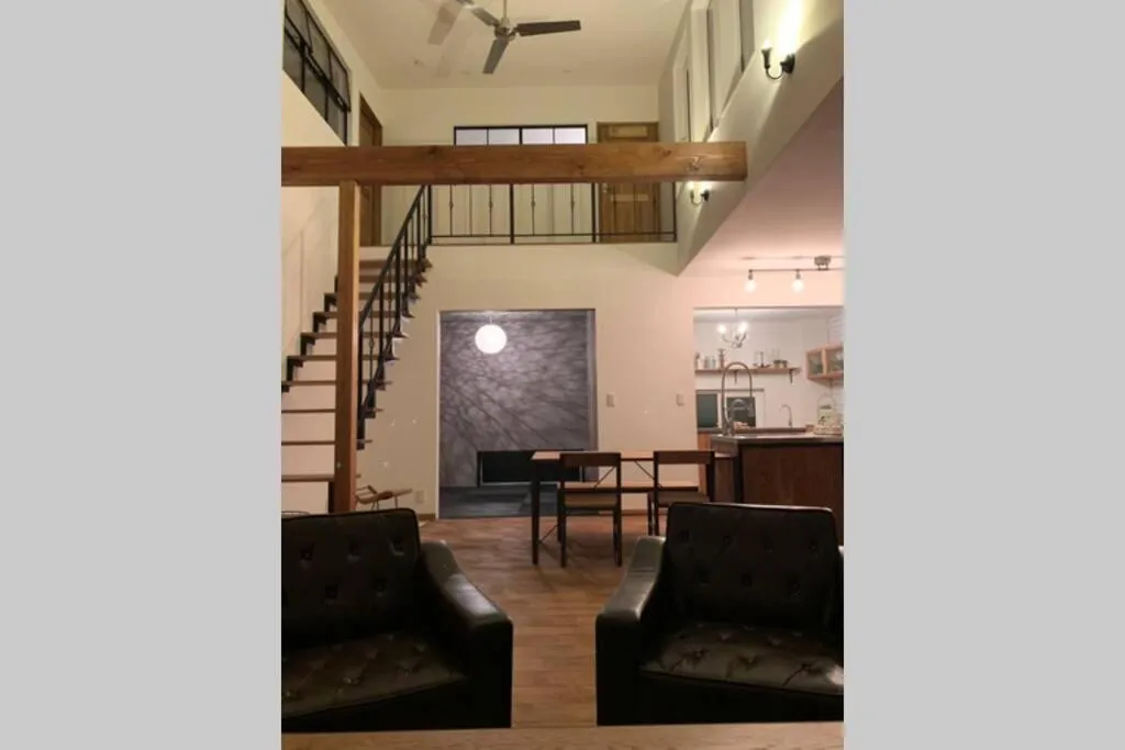 Antiques Inuyama -アンティークス犬山-