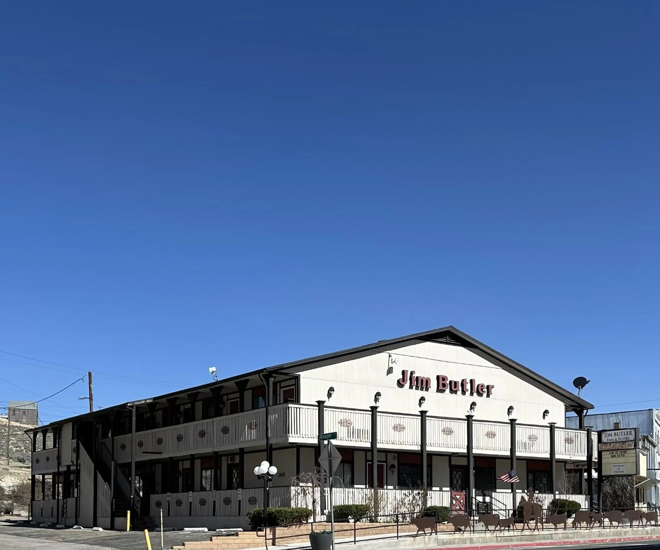 Property building in Jim Butler Inn & Suites