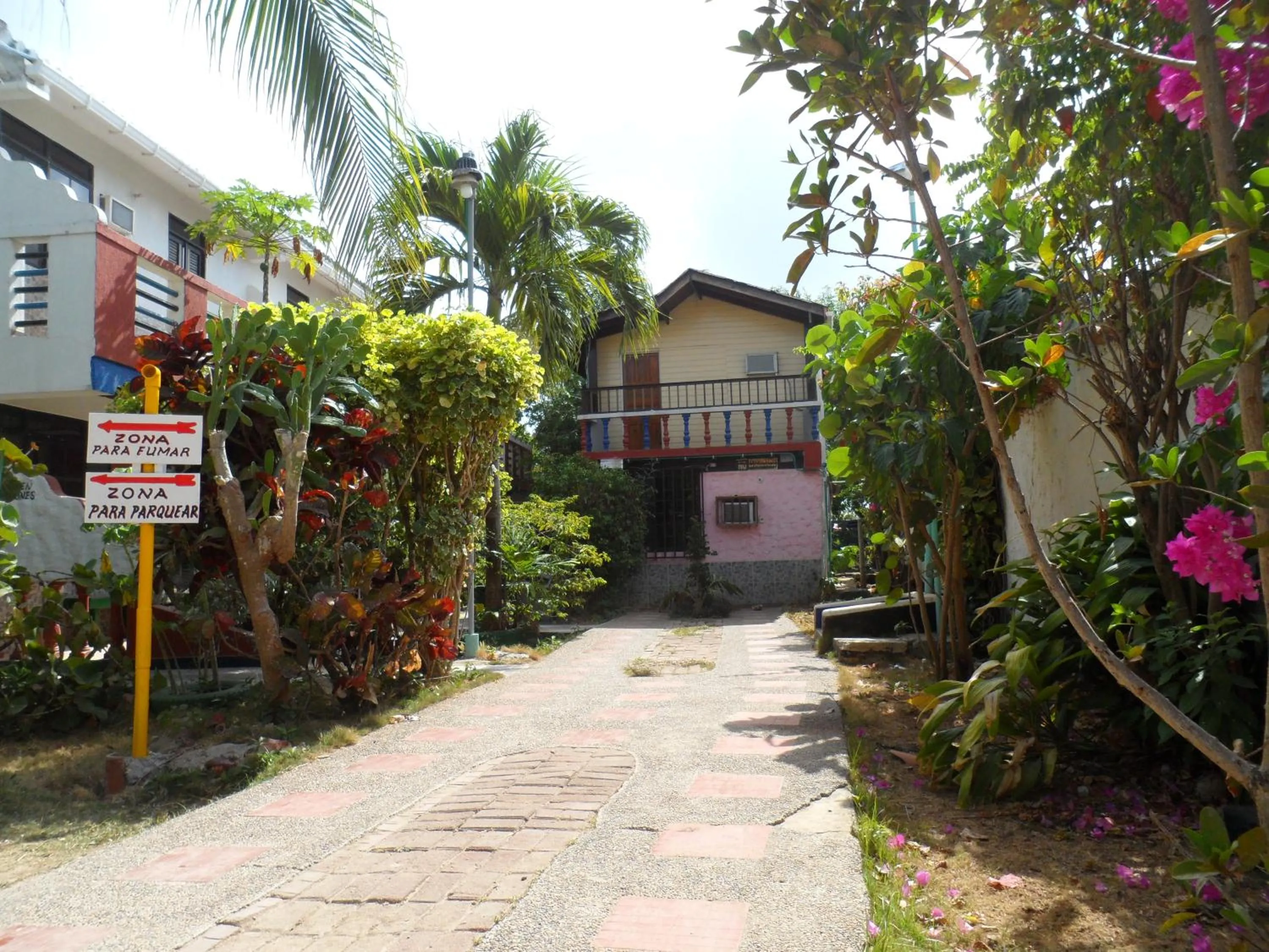 Property building in Hospedaje Turistico Angula Place