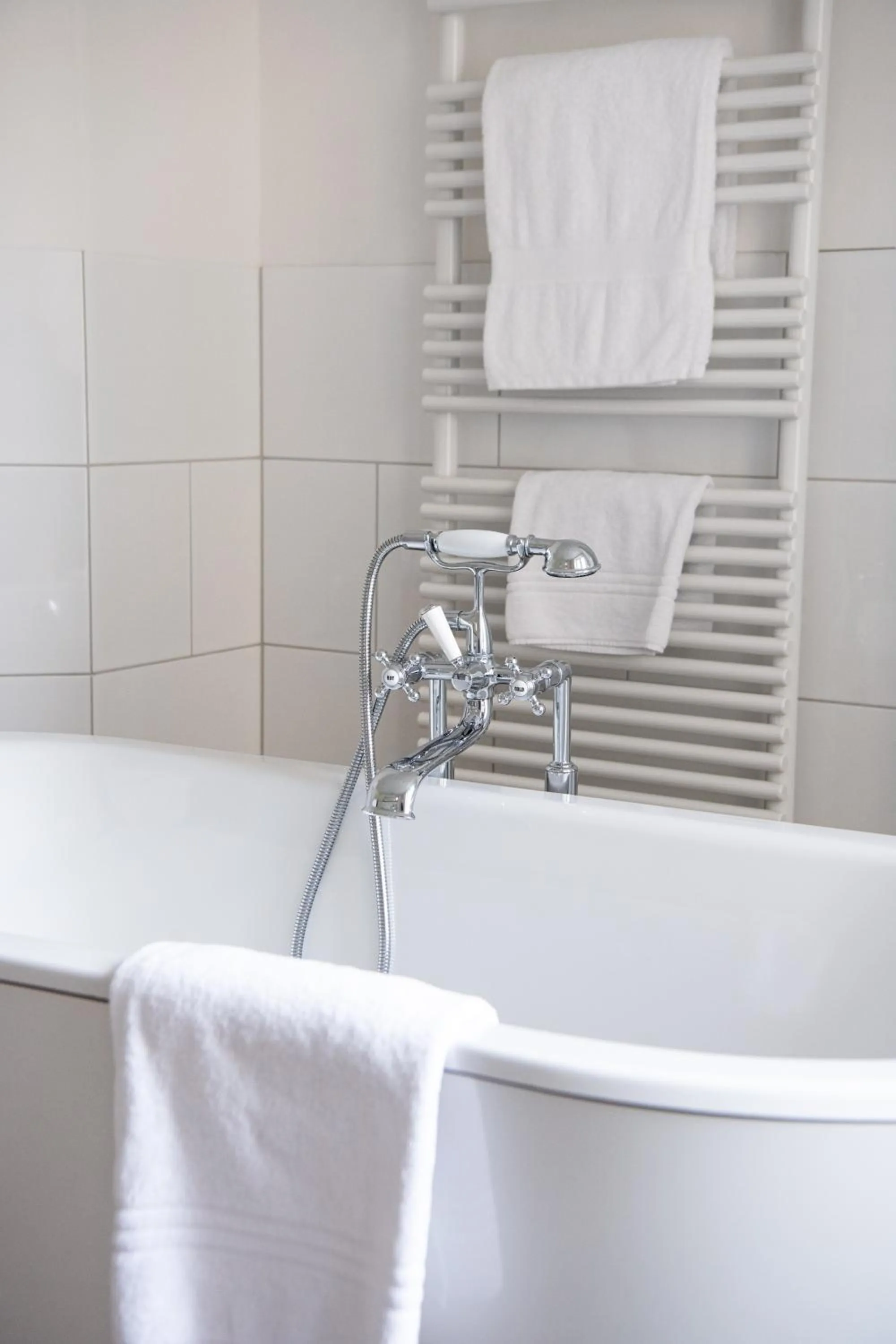 Bath in Hotel Saratz Pontresina Mountain Resort & Spa