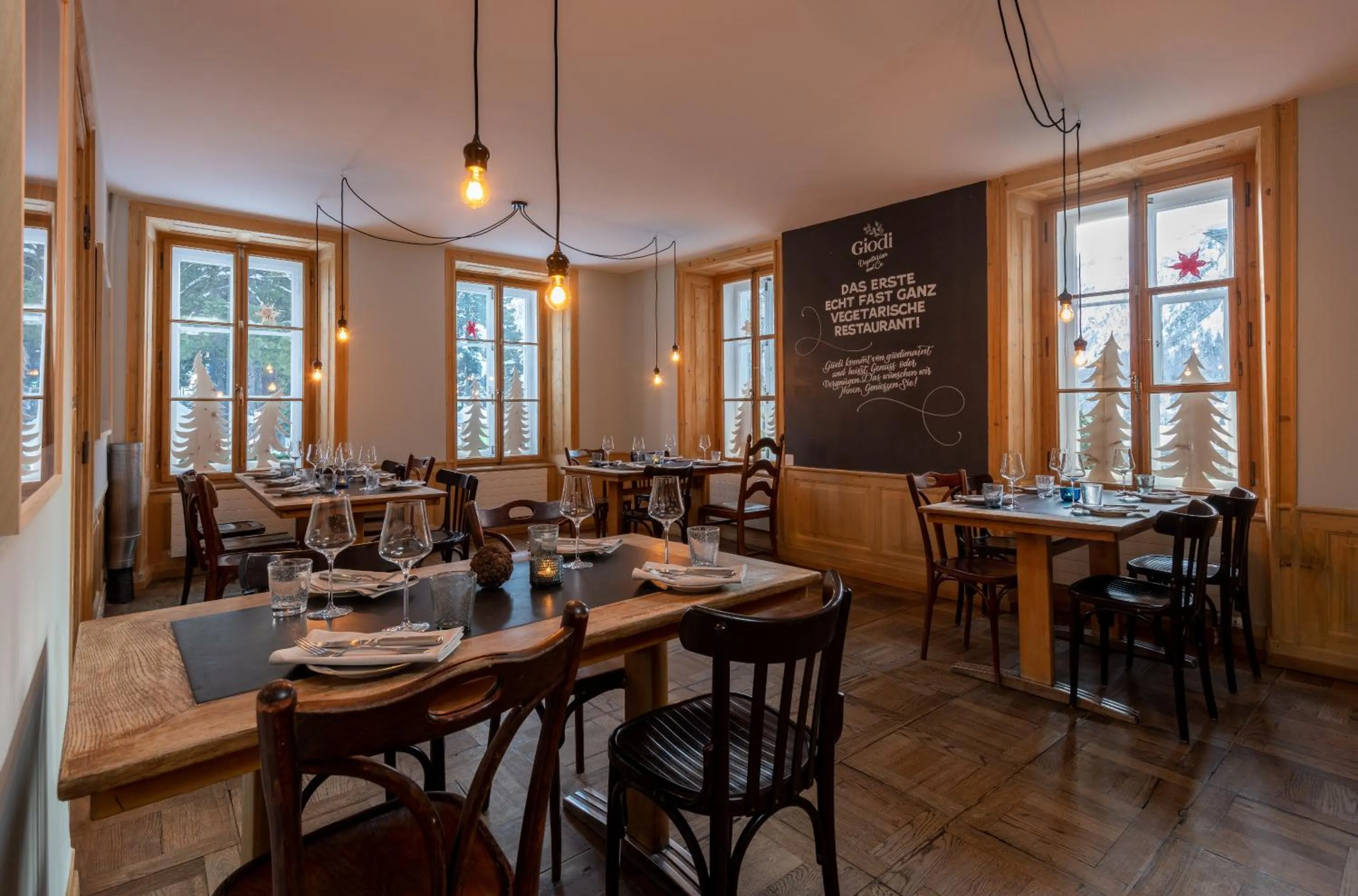 Restaurant/places to eat in Hotel Saratz Pontresina Mountain Resort & Spa