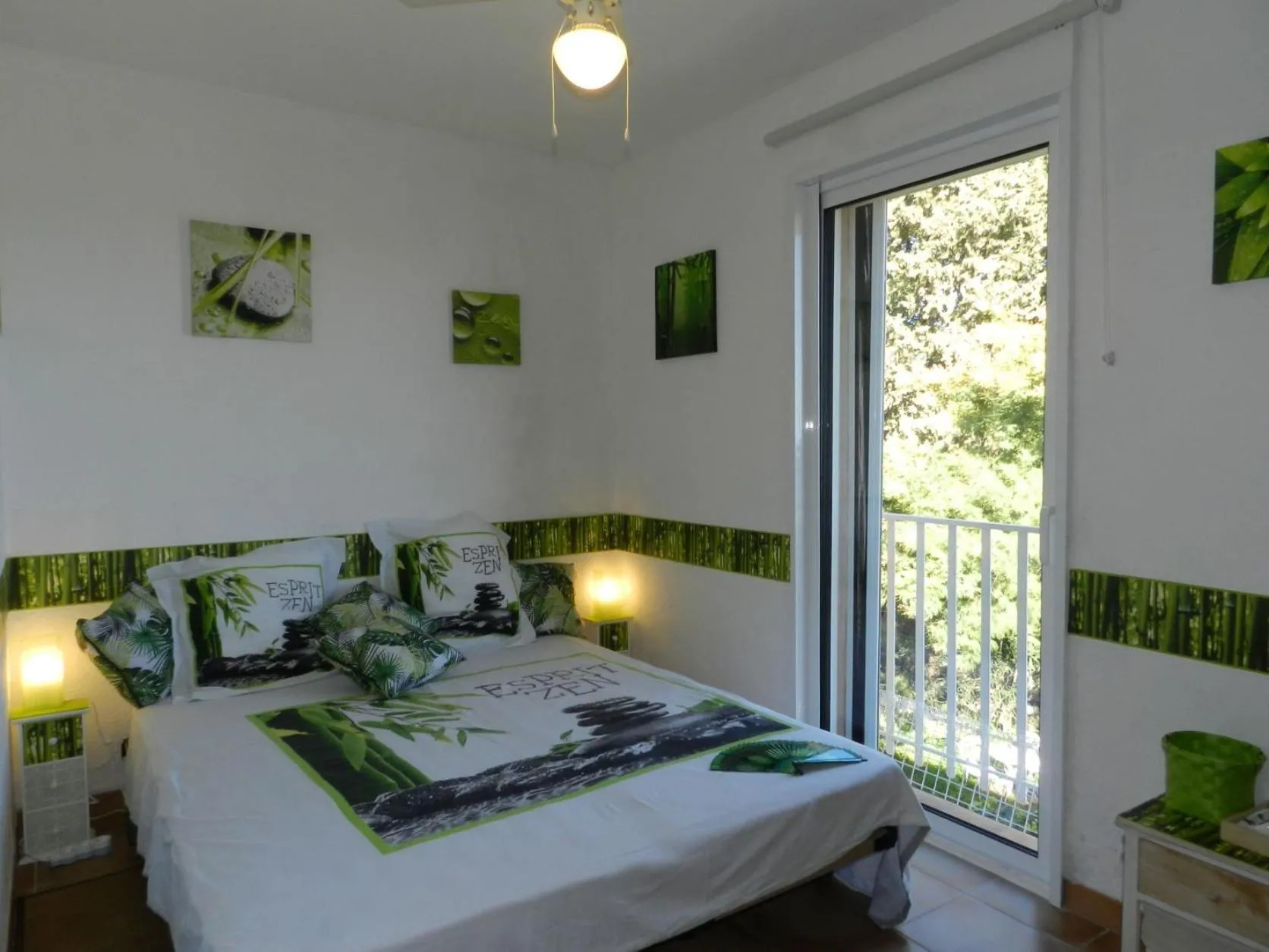 Bed in La Bastide Neuve des Oliviers