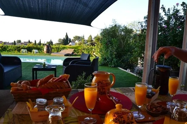 Breakfast in La Bastide Neuve des Oliviers