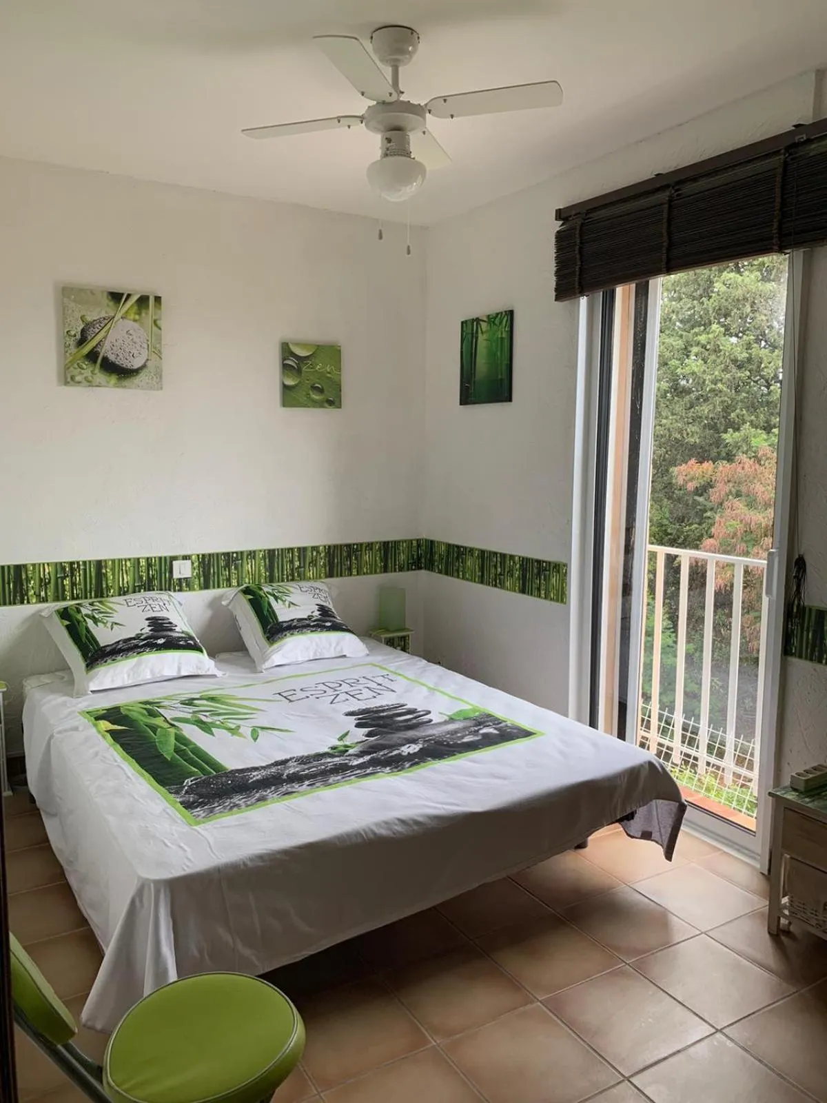 Bed in La Bastide Neuve des Oliviers