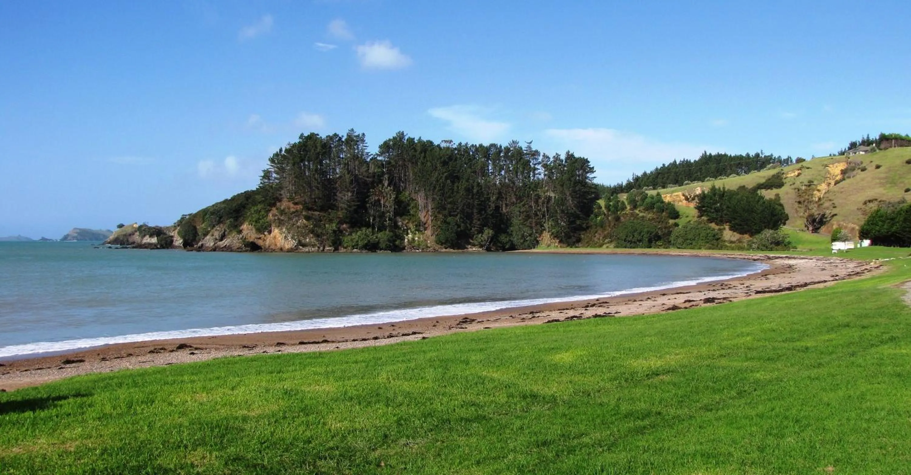Beach in Waiwurrie Coastal Farm Lodge