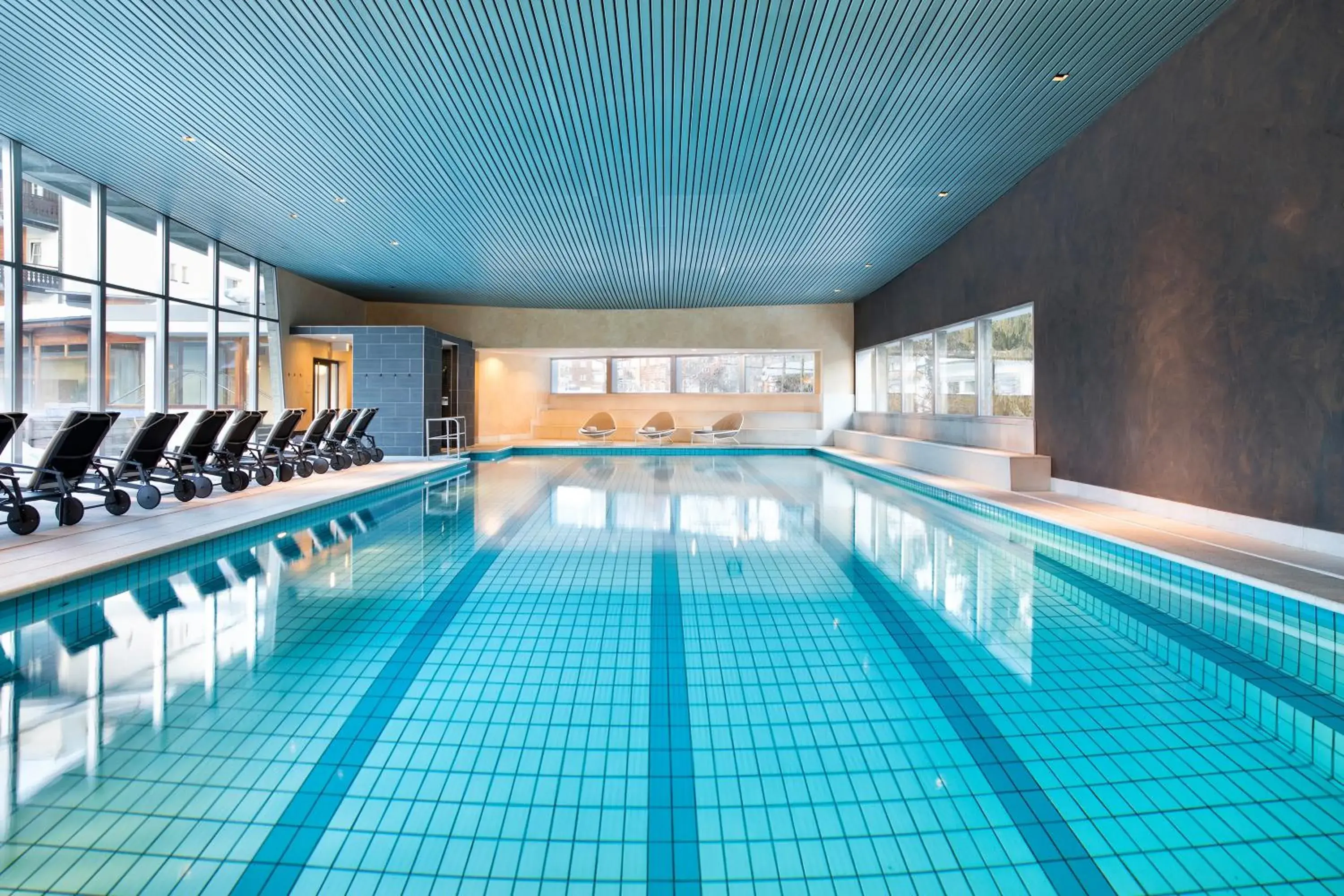 Swimming pool in Hotel Adula Swimming pool in Hotel Adula